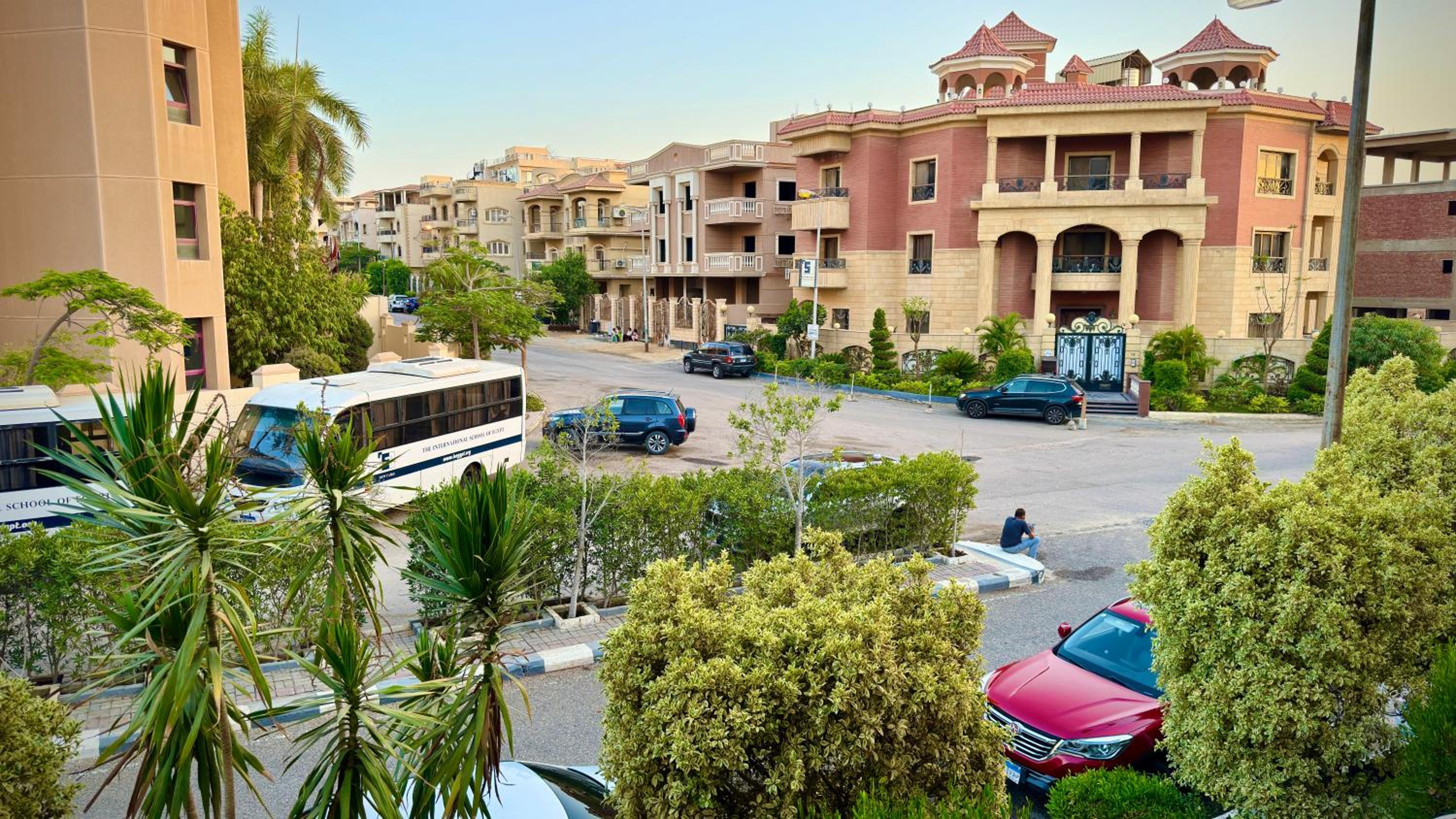 Elegant 3 Rooms Apartment in Private Villa in New Cairo