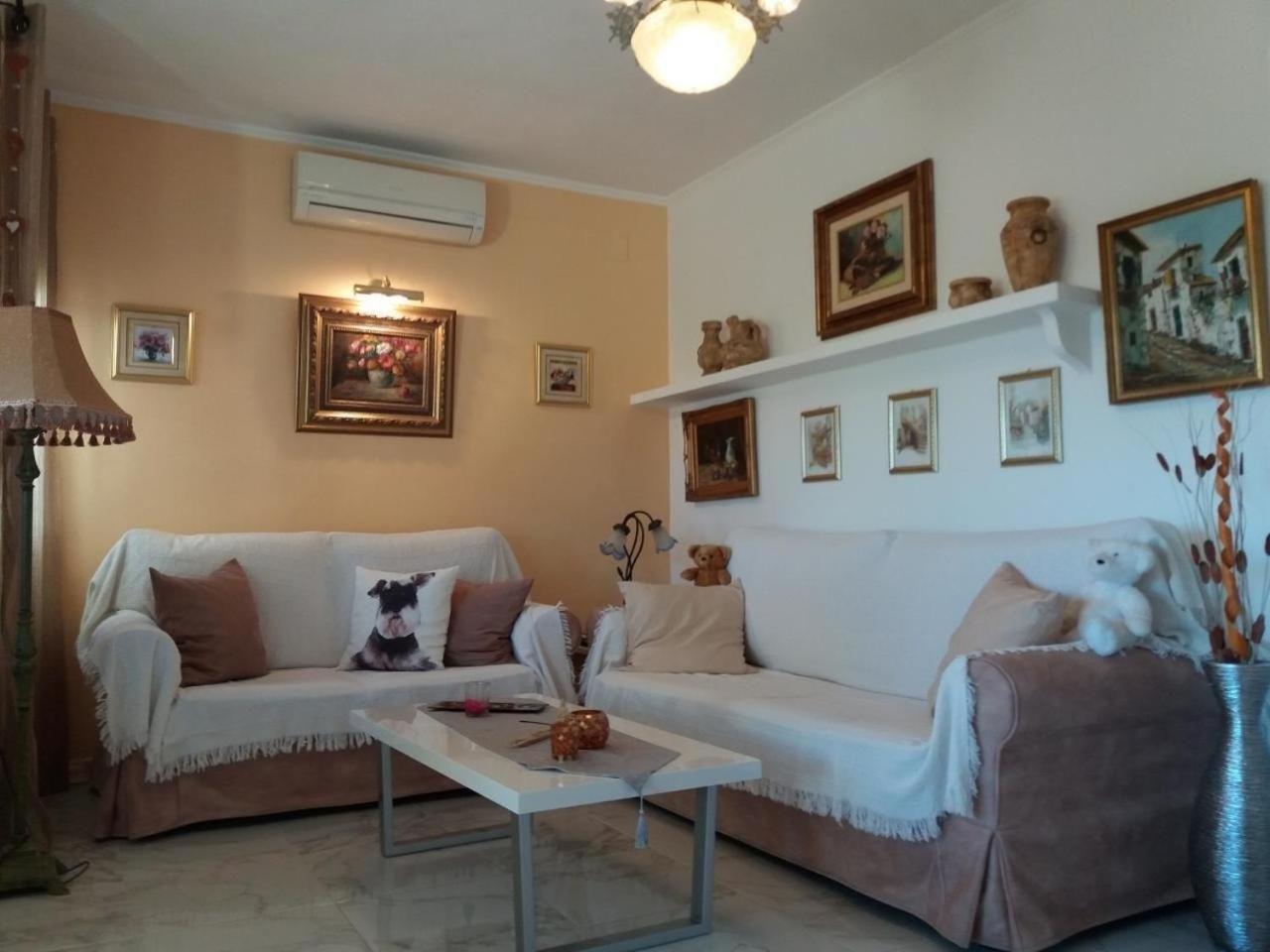 Ferienbungalow mit Pool,Terrasse und Meerblick