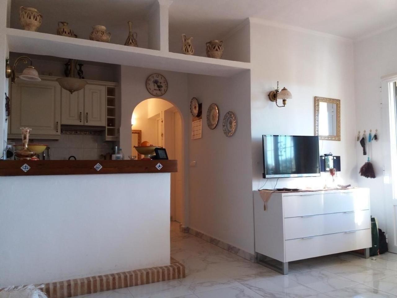 Ferienbungalow mit Pool,Terrasse und Meerblick