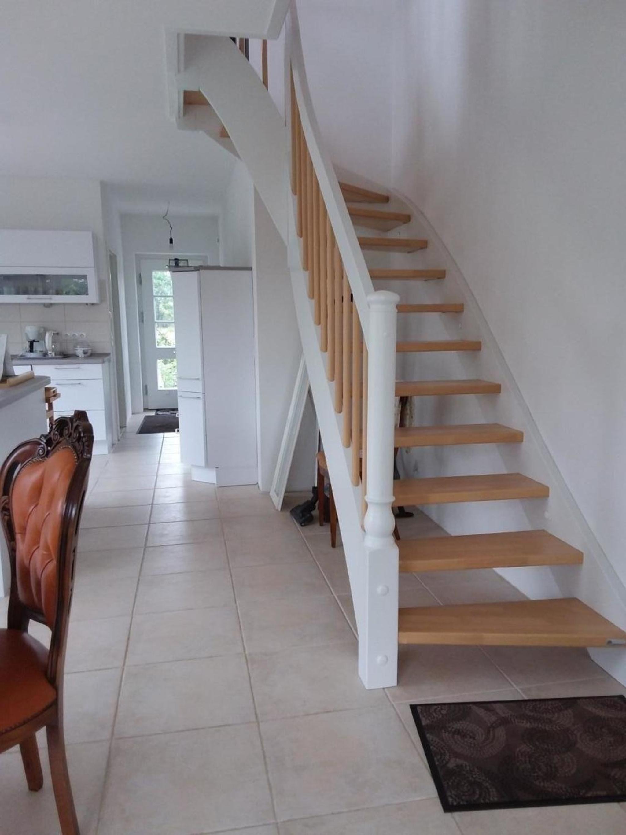 Ruhige FeWo im Grünen mit Balkon, Terrasse und großem Garten