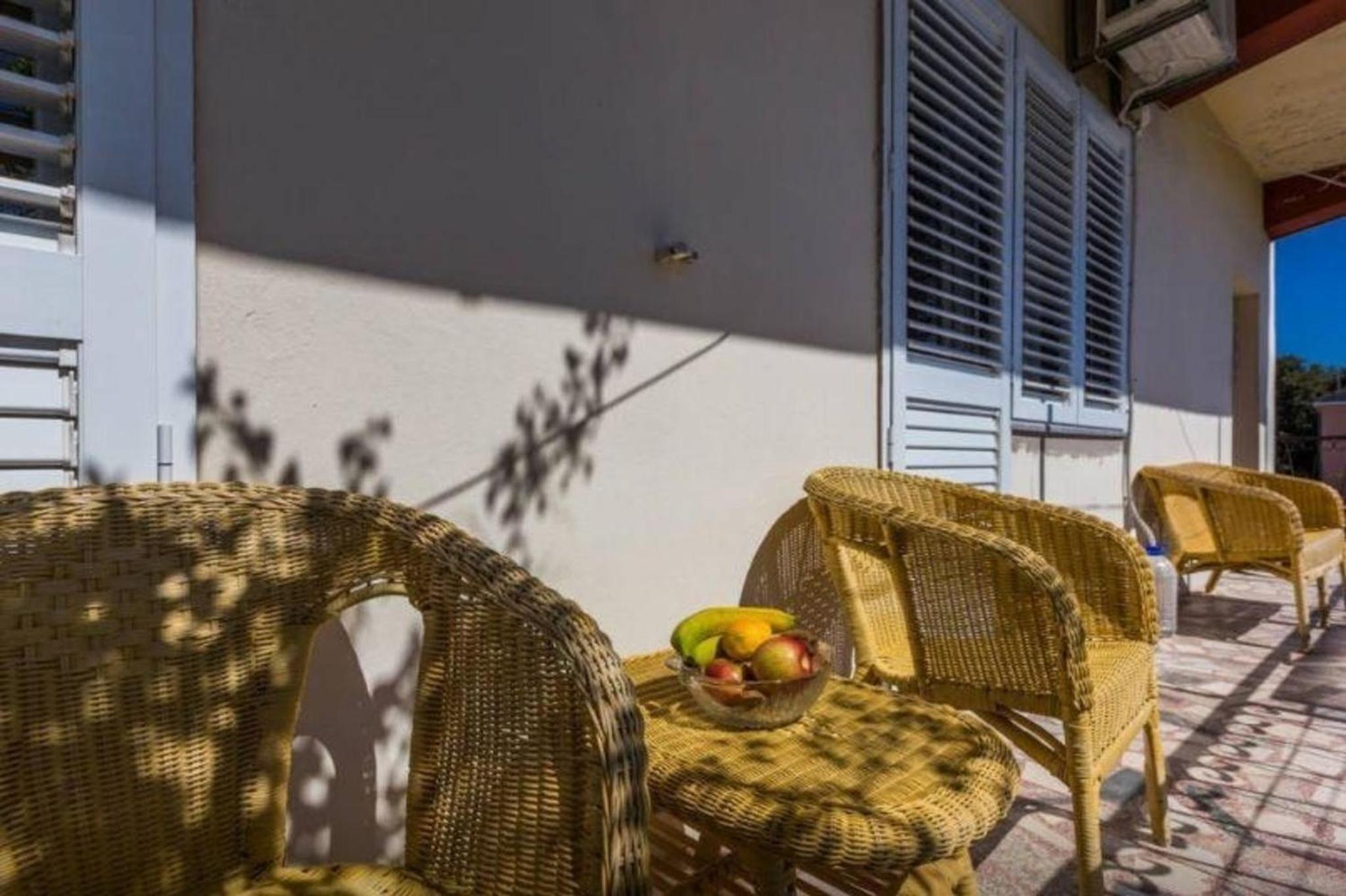 Modernes Appartement mit Balkon
