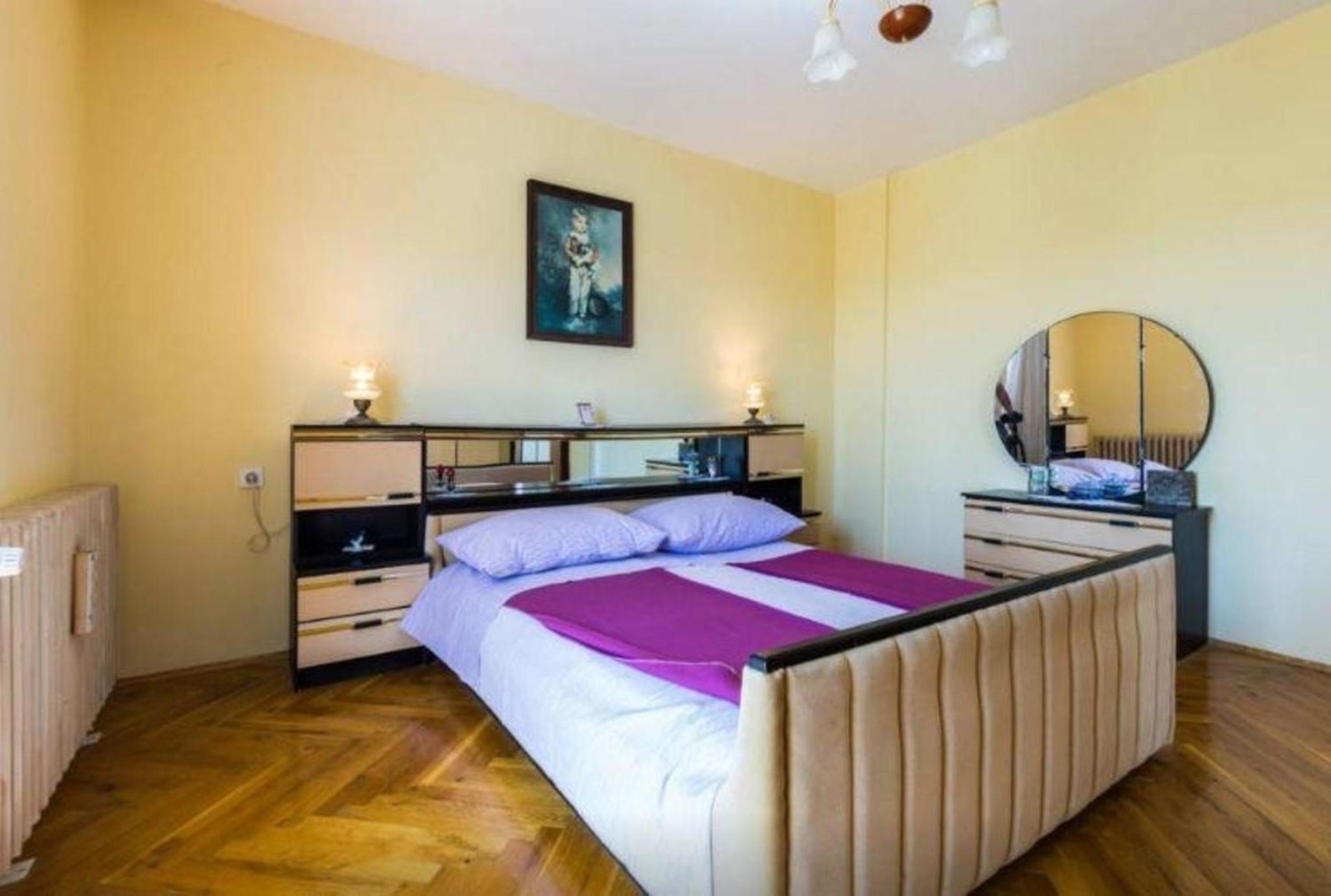 Modernes Appartement mit Balkon
