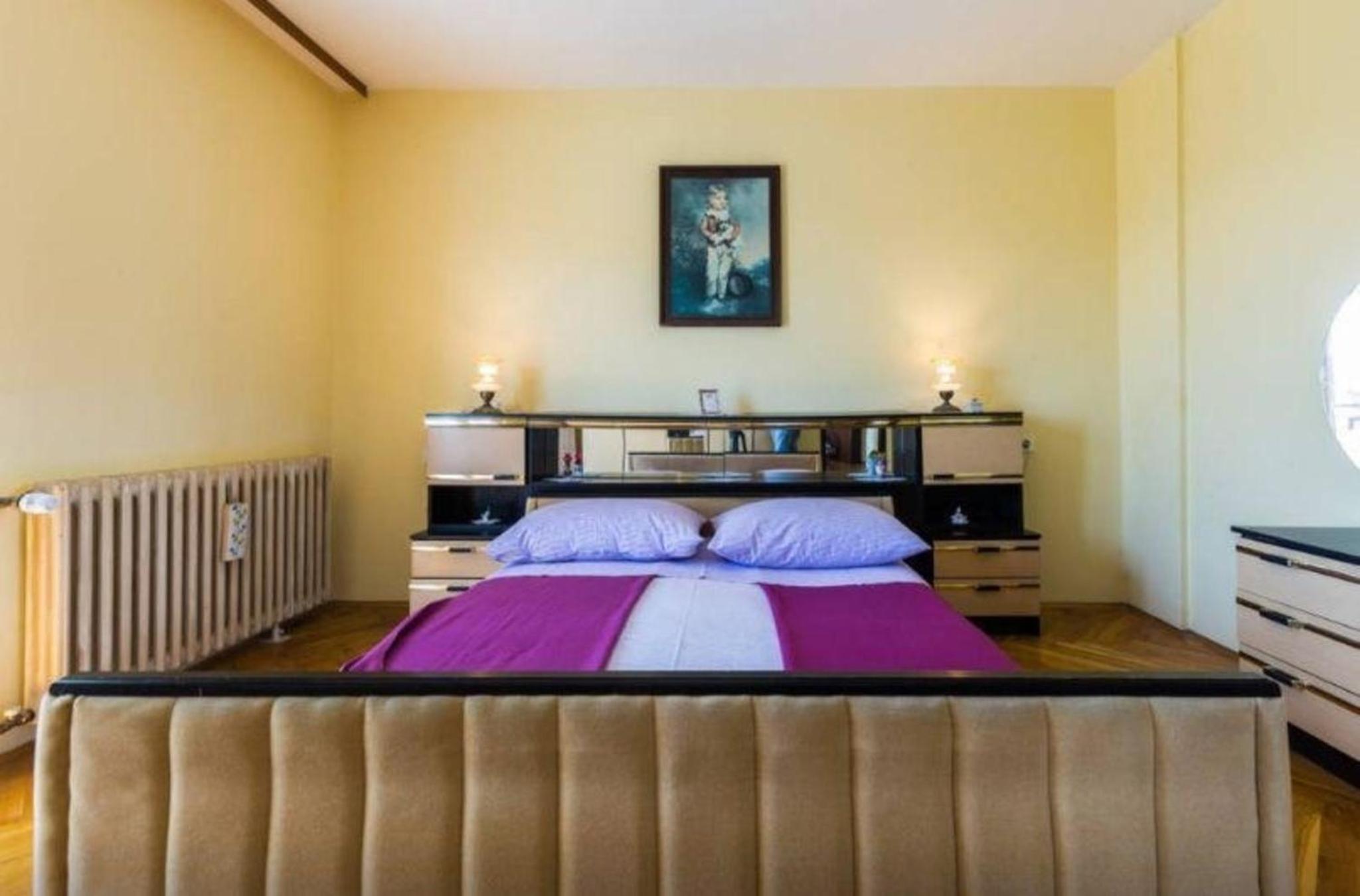 Modernes Appartement mit Balkon