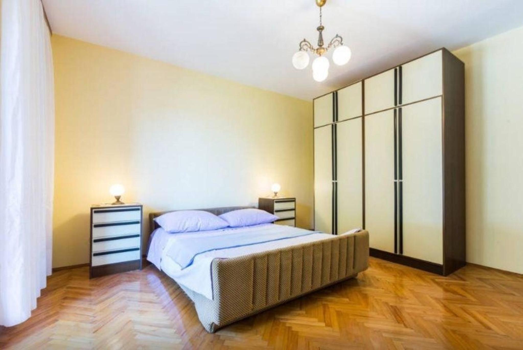 Modernes Appartement mit Balkon