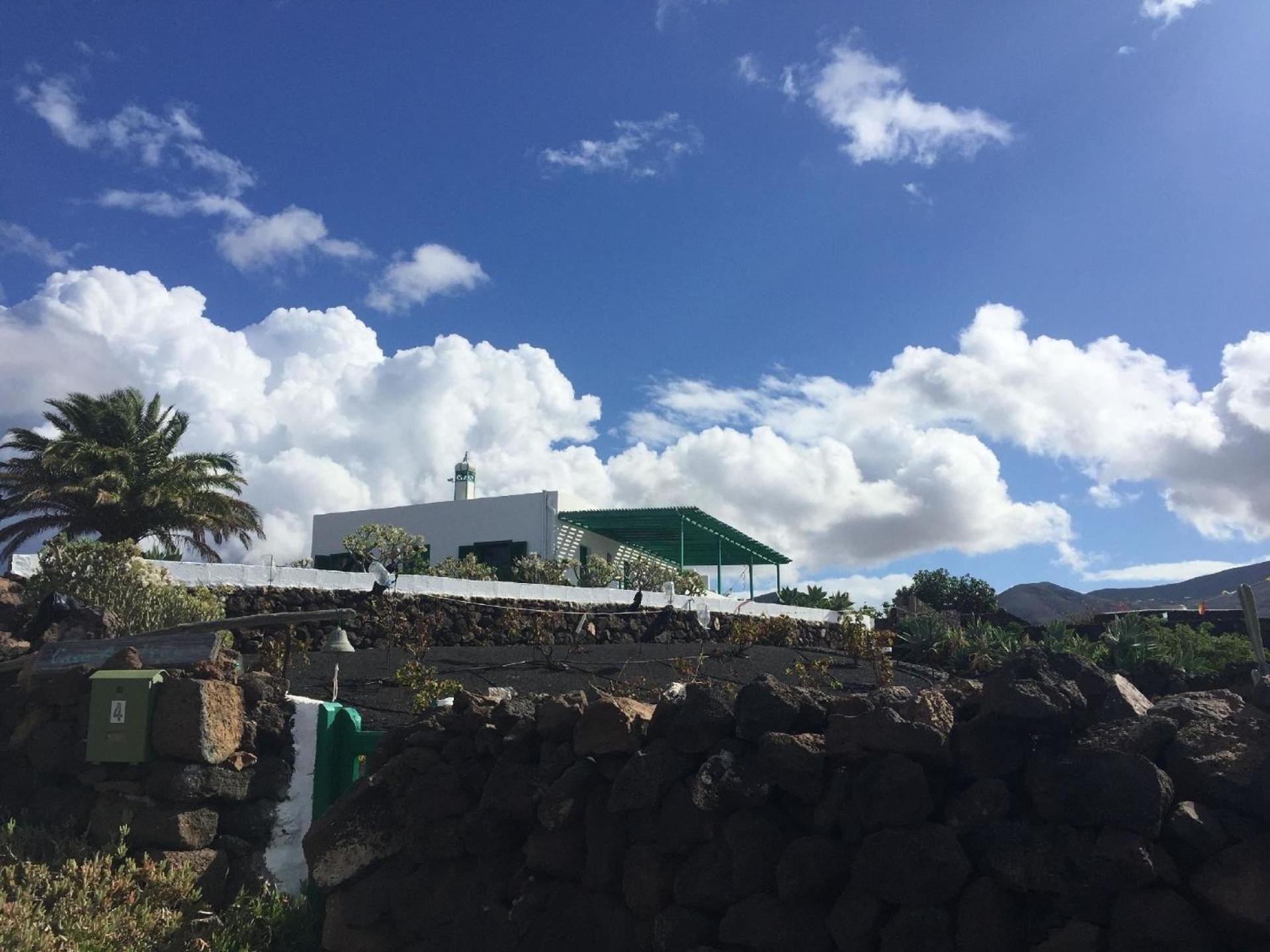 Finca mit Pool und herrlichem Meerblick
