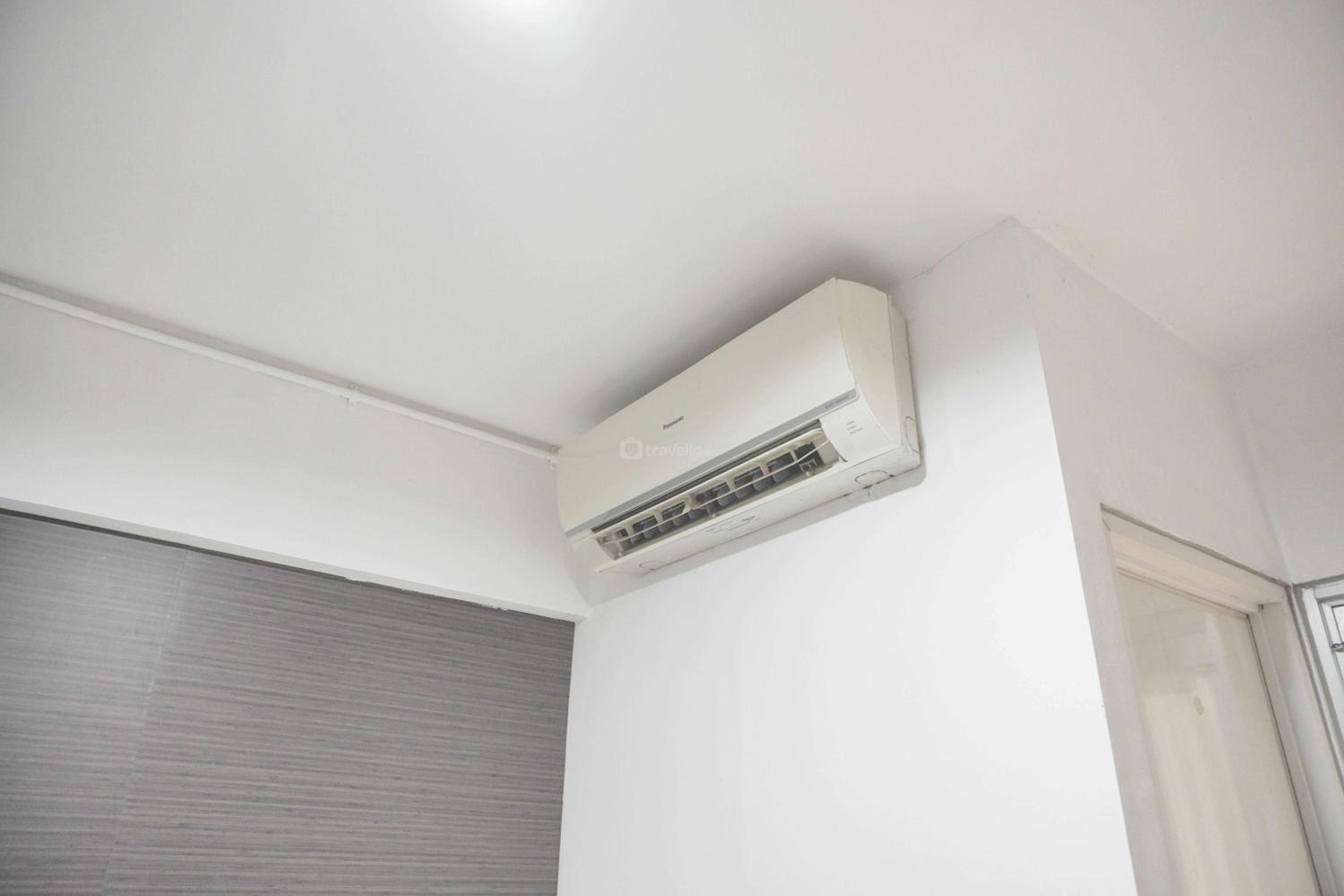 Cozy Living Studio at Green Bay Pluit Apartment By Travelio