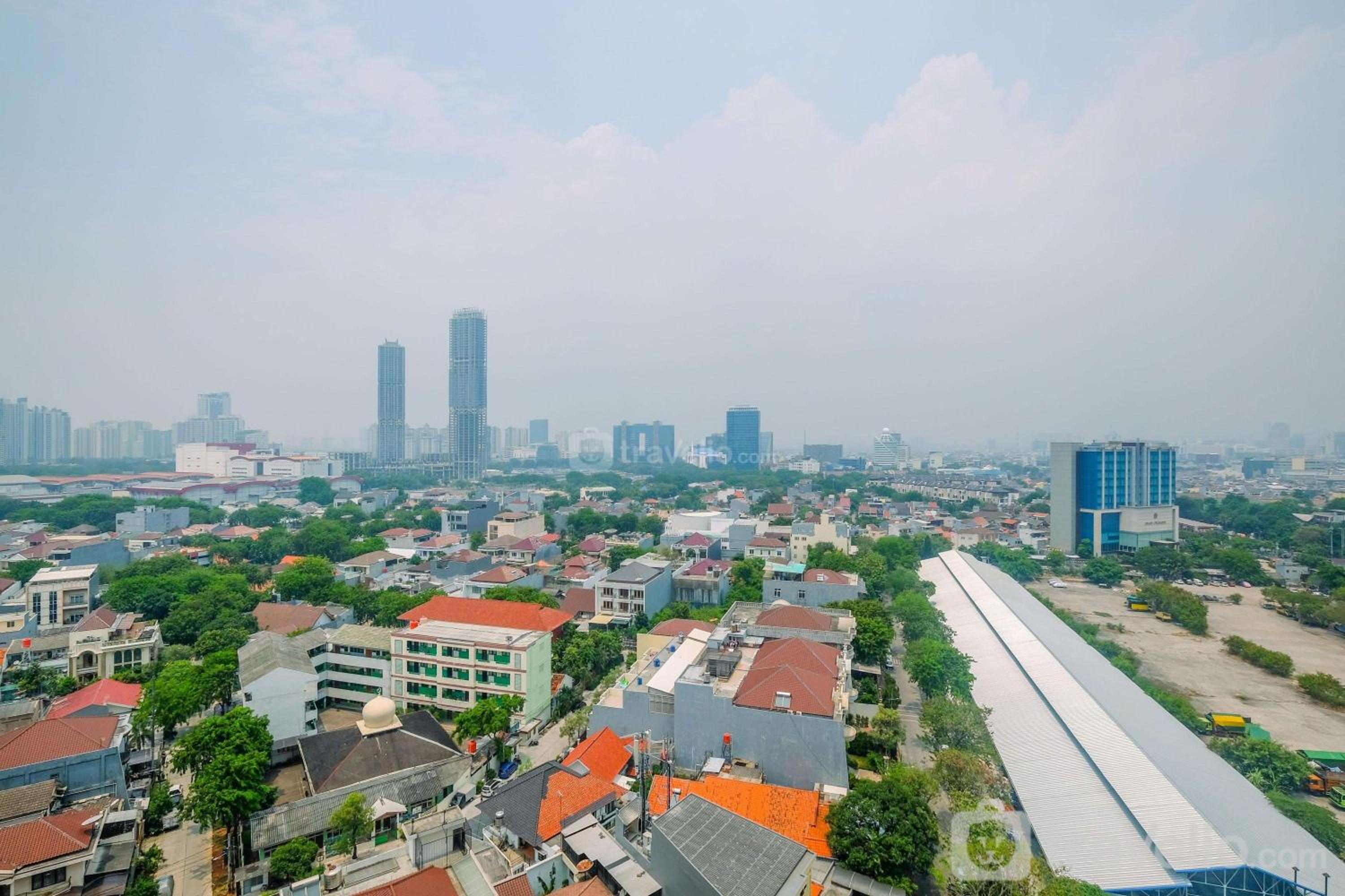 Relaxing and Stylish Studio at Amethyst Tower Apartment By Travelio view 2