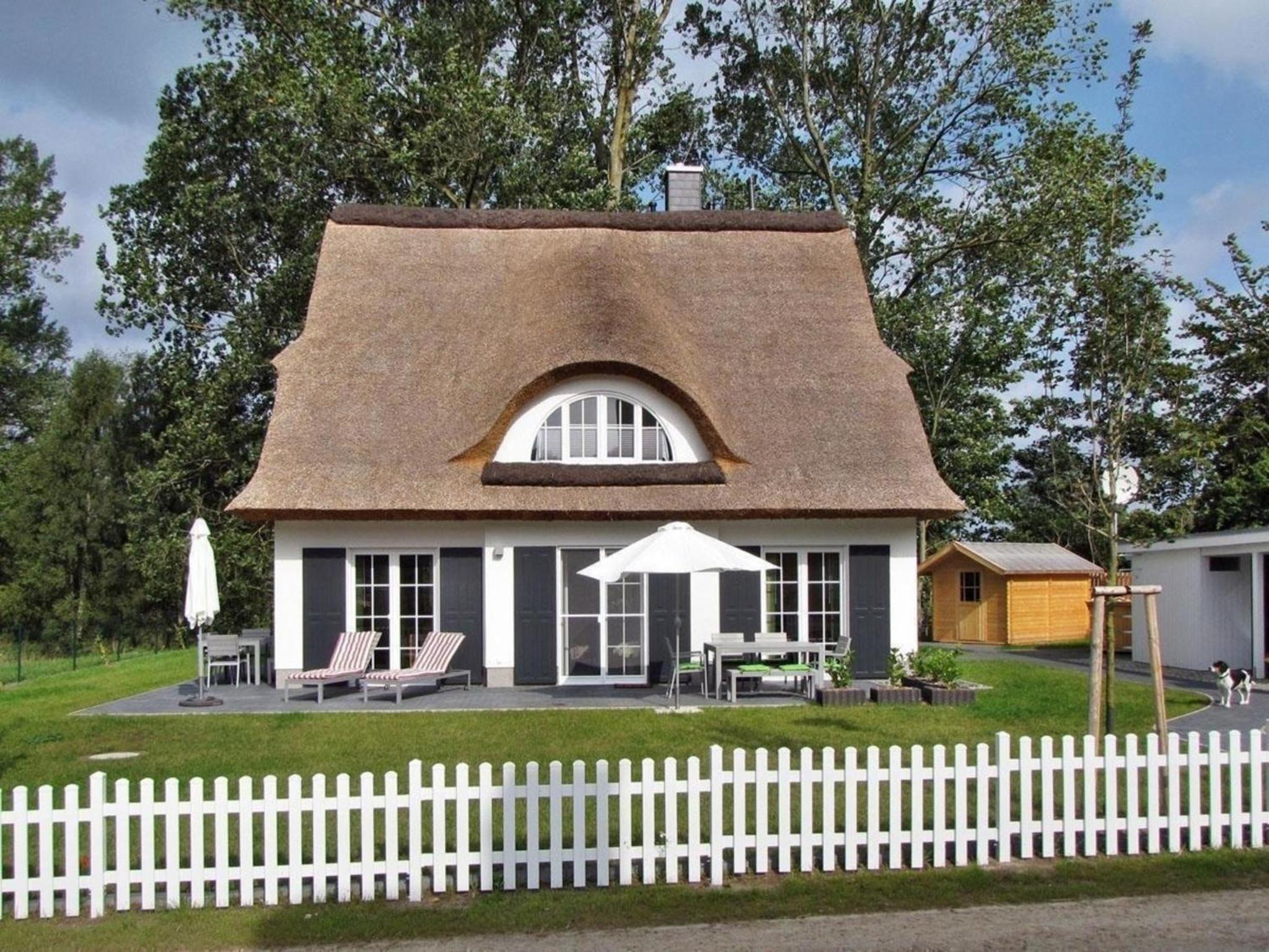 Ferienhaus mit Garten und Sauna