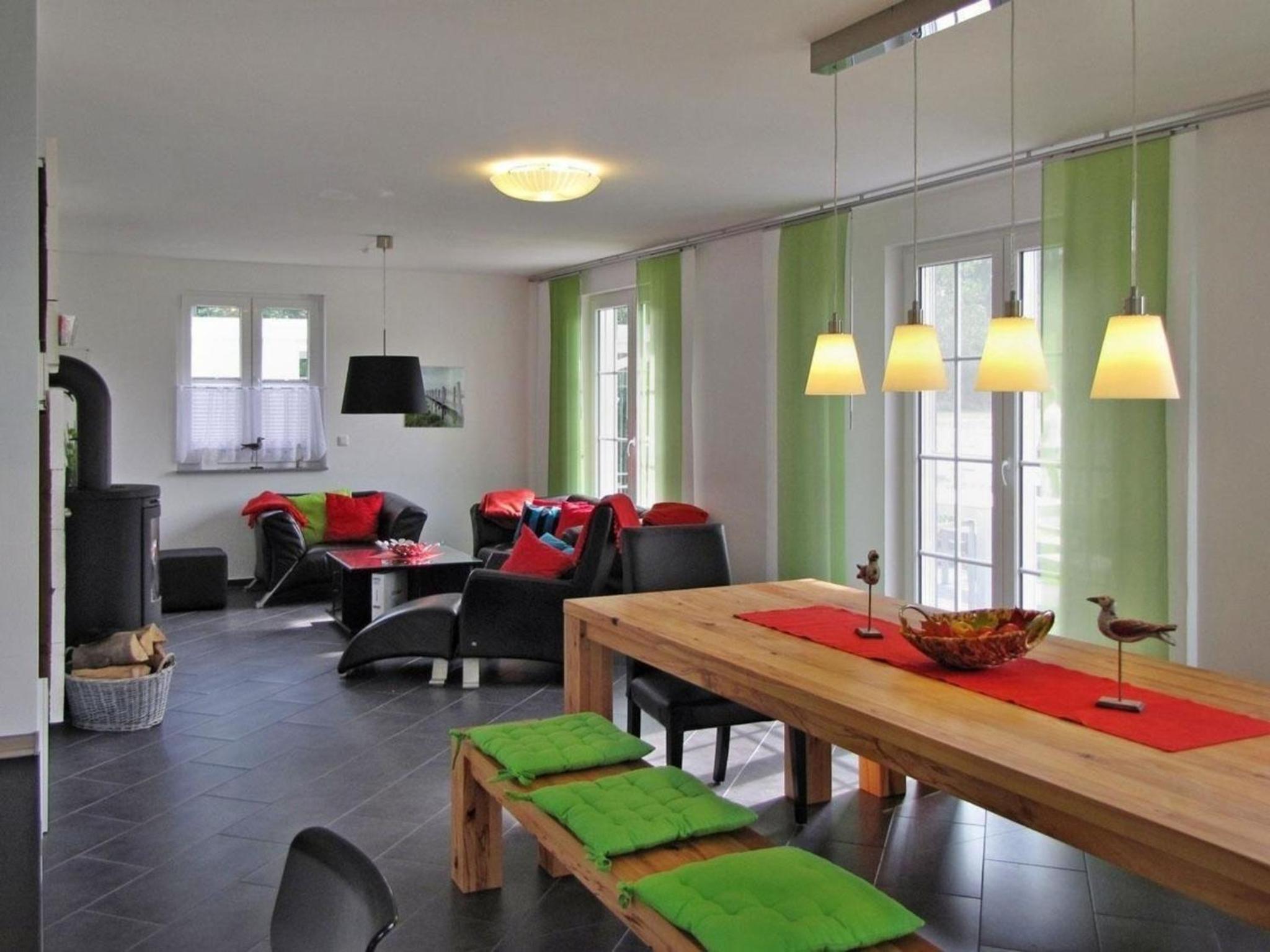Ferienhaus mit Garten und Sauna