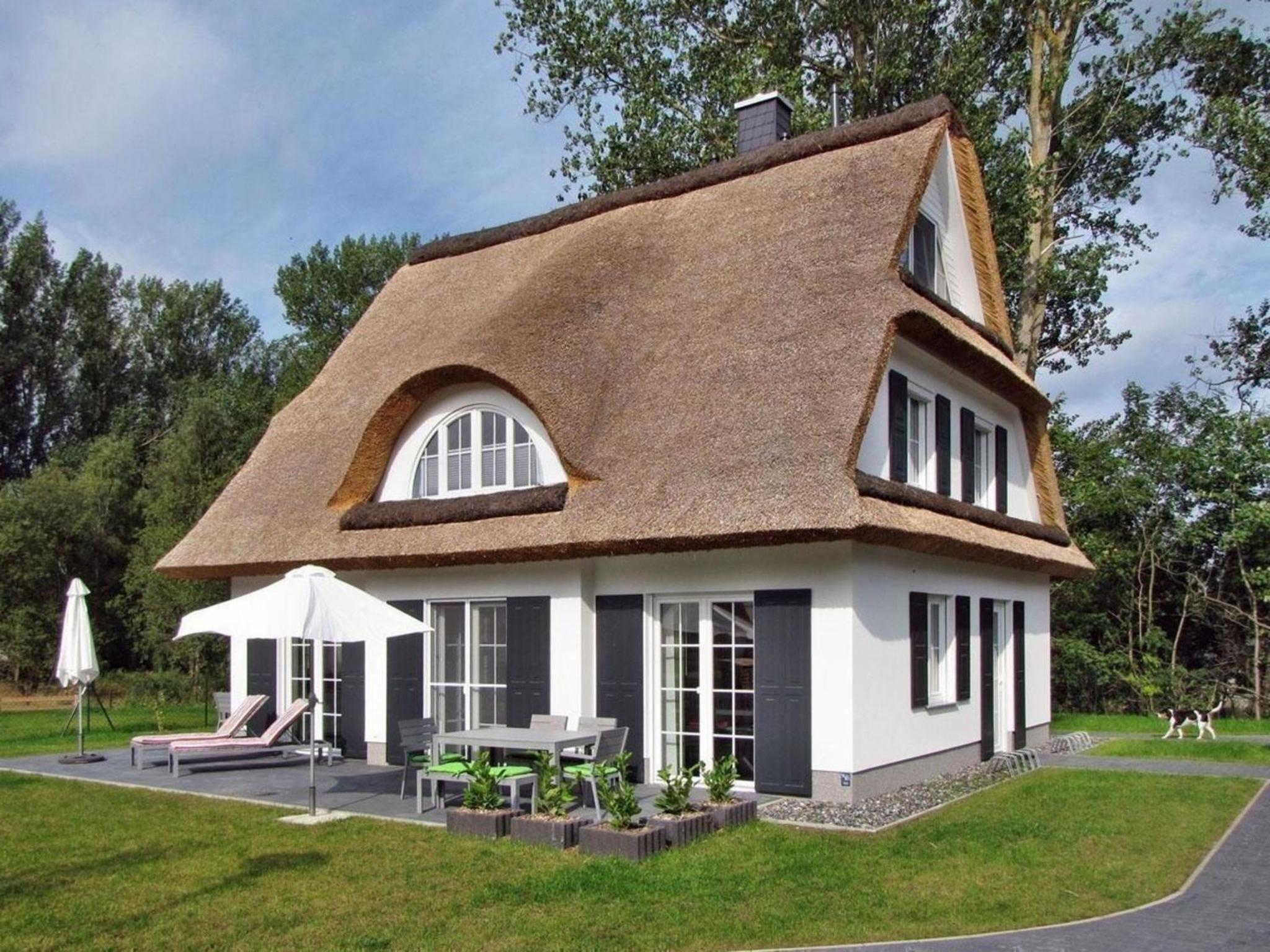 Ferienhaus mit Garten und Sauna