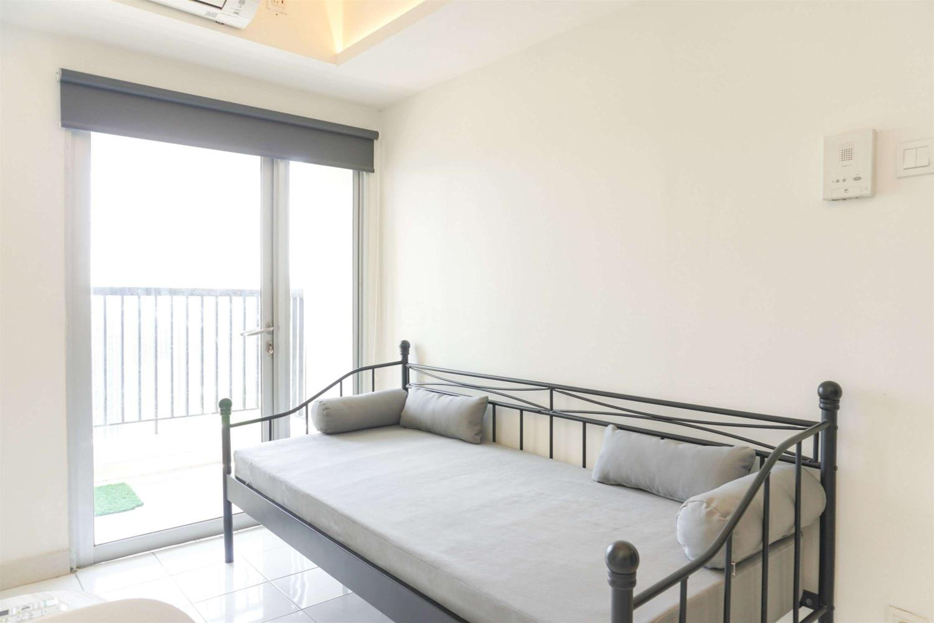 Brand New and Simply 1BR at The Wave Kuningan Apartment By Travelio view 4