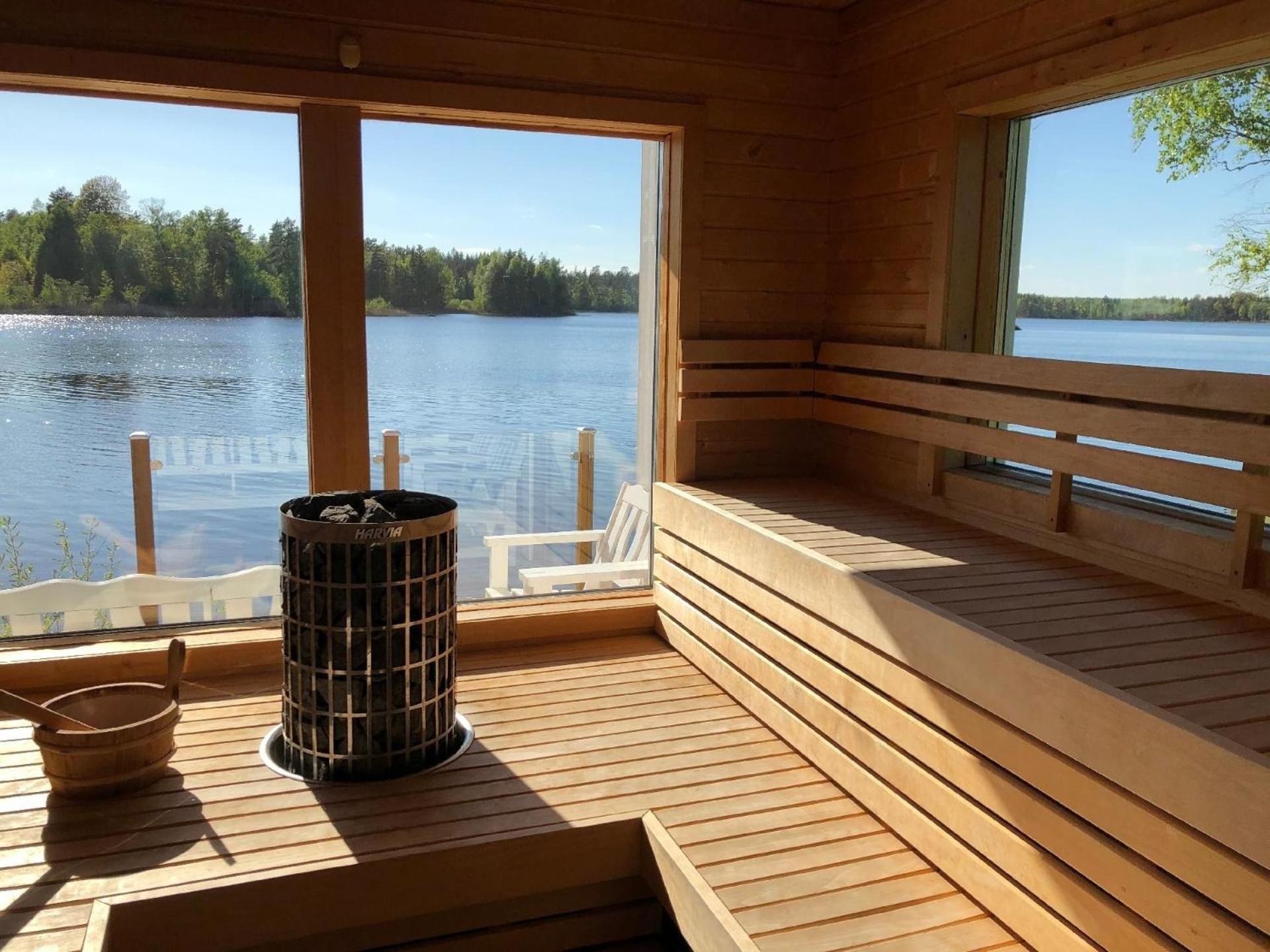 Ferienhaus mit Garten und Holzterrasse am See view 4