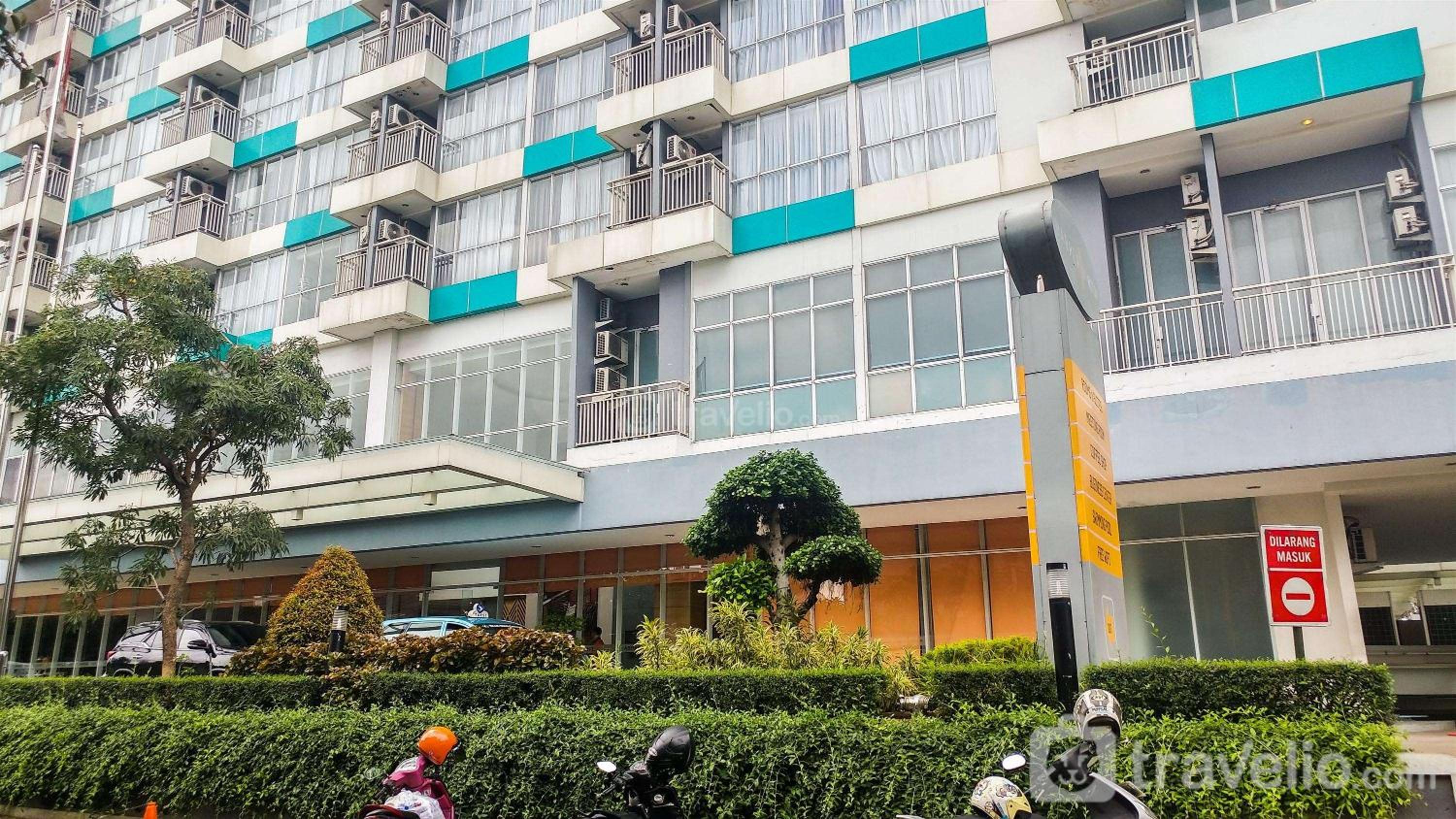 2BR Best Location The H Residence Apartment By Travelio view 3