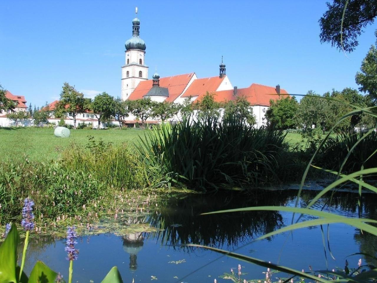 Geräumiges Ferienhaus in Rittsteig mit Terrasse, Garten und Grill