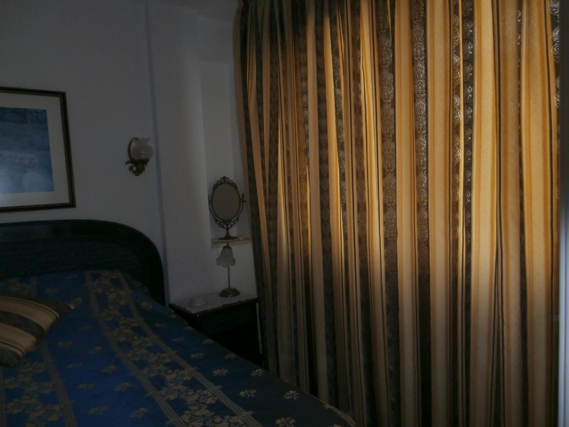 Ferienwohnung in erster Strandlinie, mit Balkon, Dachterrasse und Gemeinschaftspool
