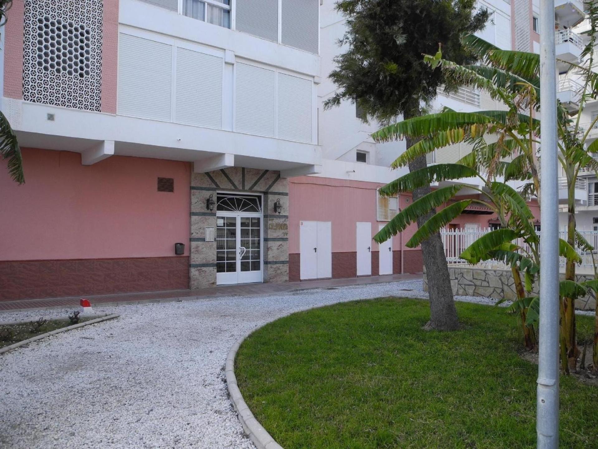 Ferienwohnung in erster Strandlinie, mit Balkon, Dachterrasse und Gemeinschaftspool