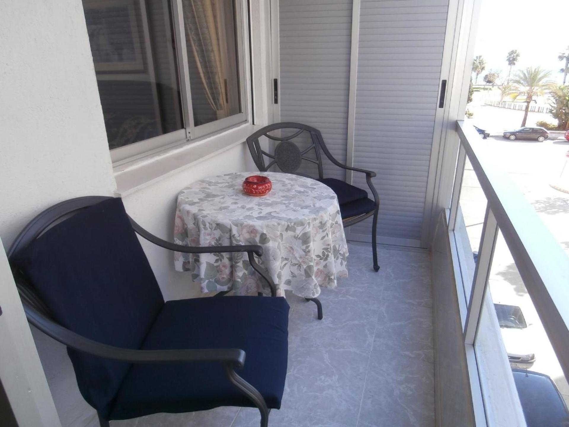 Ferienwohnung in erster Strandlinie, mit Balkon, Dachterrasse und Gemeinschaftspool