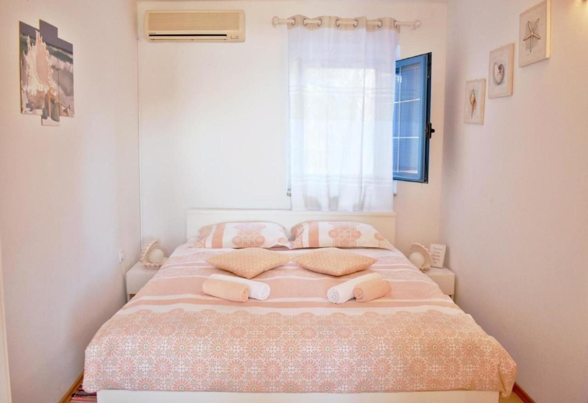 Schöne Wohnung in Savudrija mit Möblierter Terrasse und Meerblick view 2