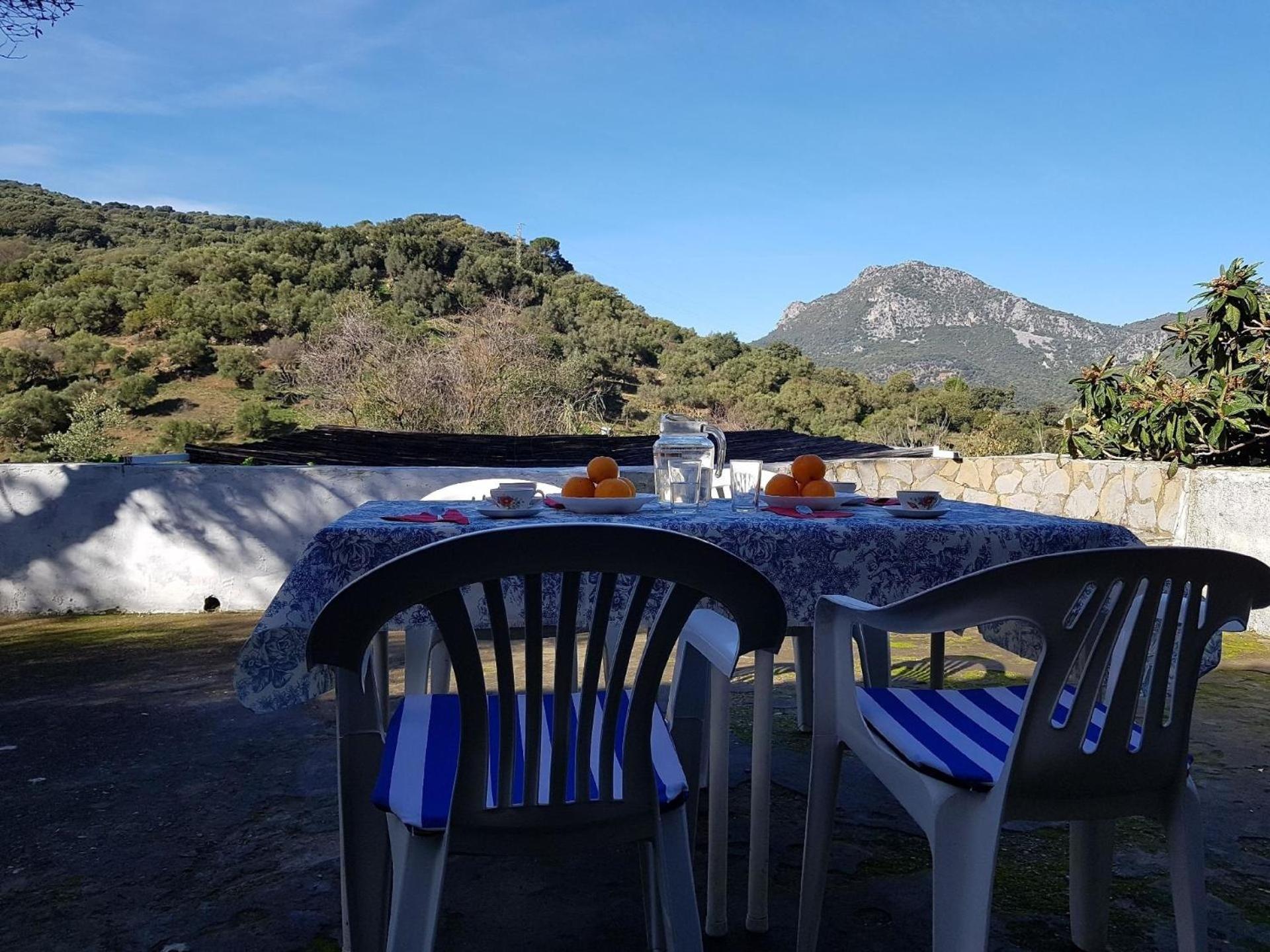 Ferienhaus in Ubrique mit Großem Pool