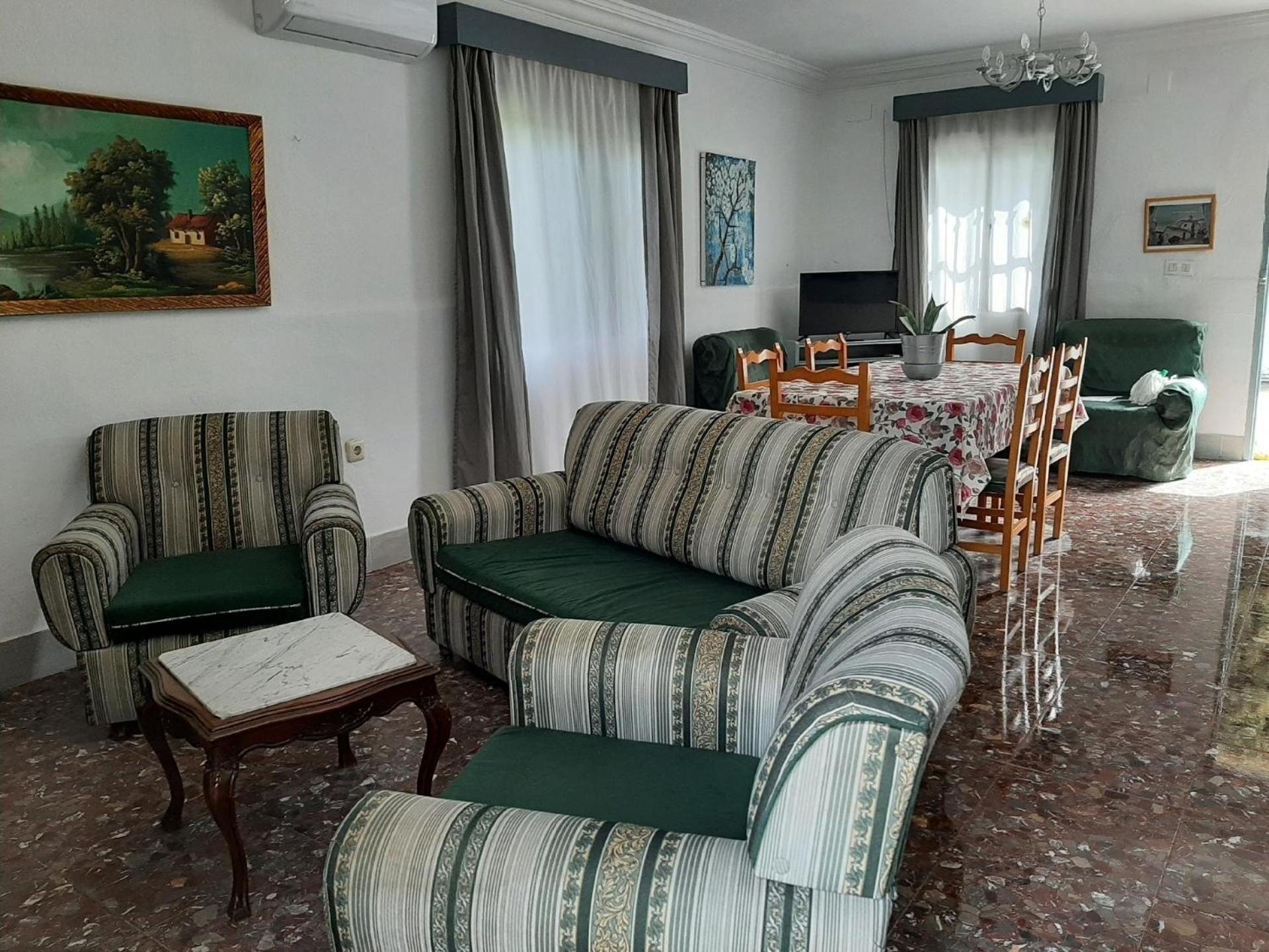 Ferienhaus in Ubrique mit Großem Pool