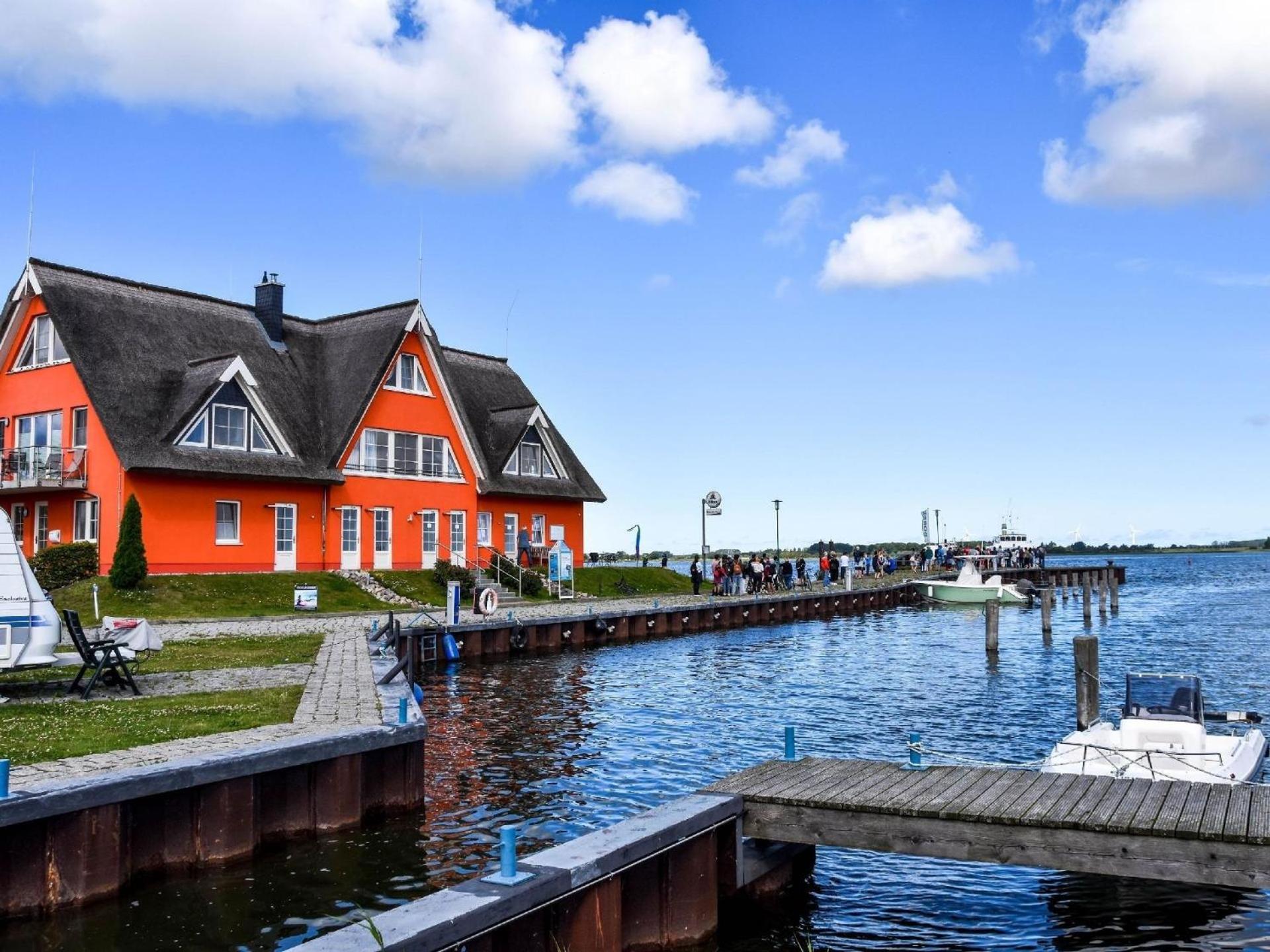 Ferienhaus in Vieregge mit Terrasse und Garten und Wasserblick