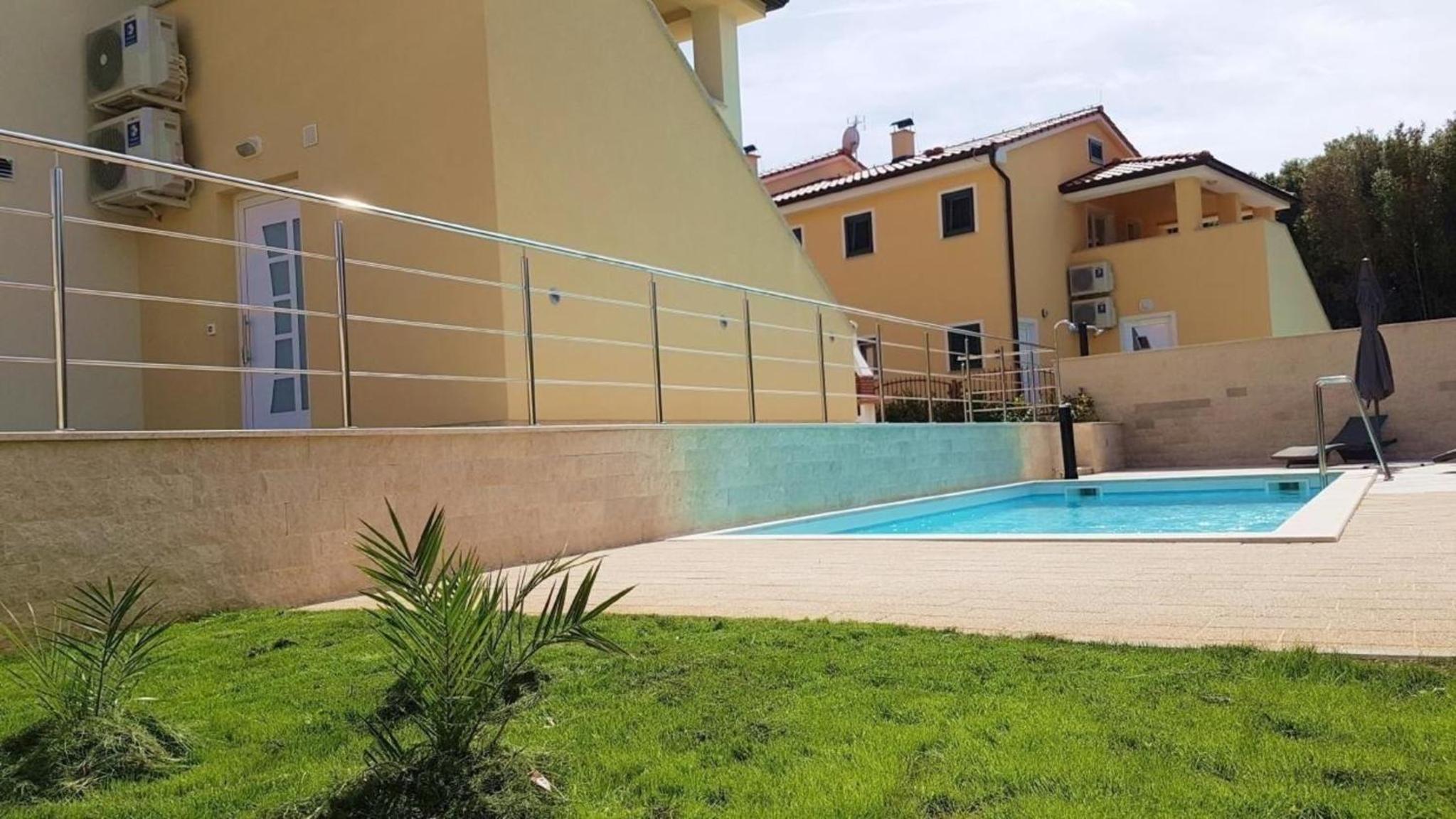 Ferienhaus In Banjole Mit Privatem Pool view 3