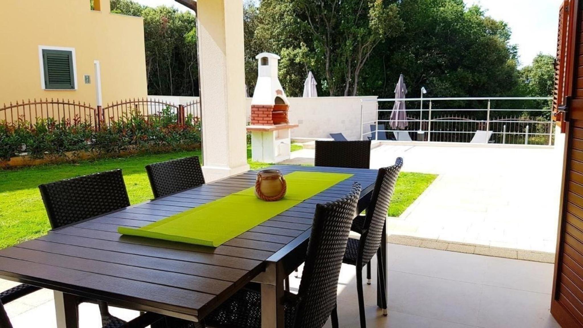 Ferienhaus In Banjole Mit Privatem Pool view 4