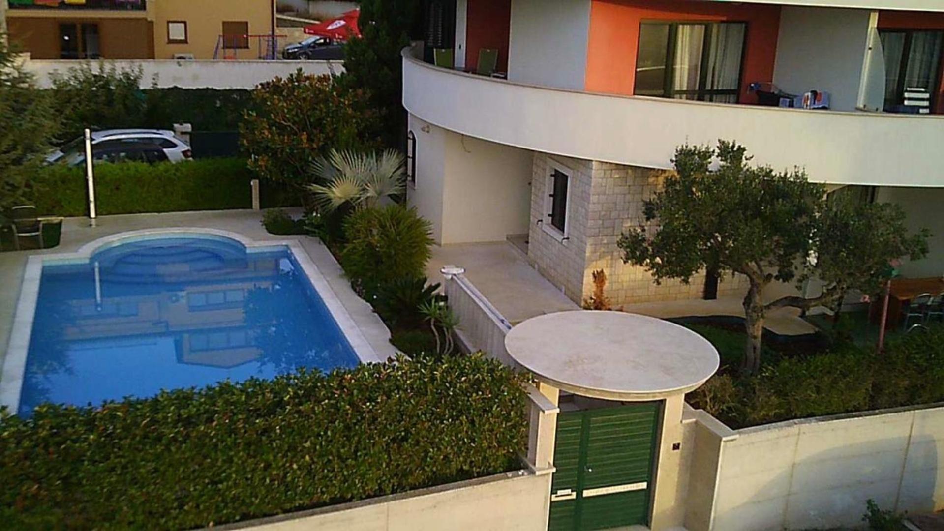 Moderne Ferienwohnung in Ližnjan mit Garten, Grill und Whirlpool view 5
