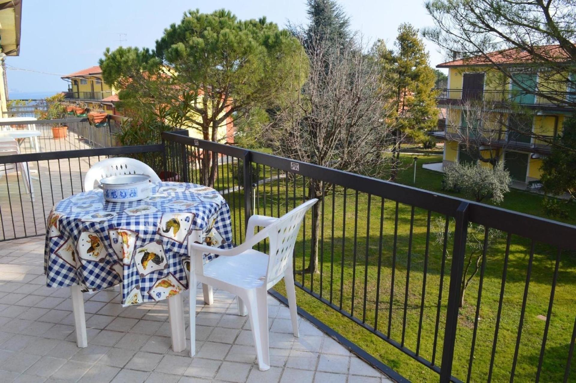 Wohnung mit Balkon, inklusive Fahrrädern und Kanus view 4