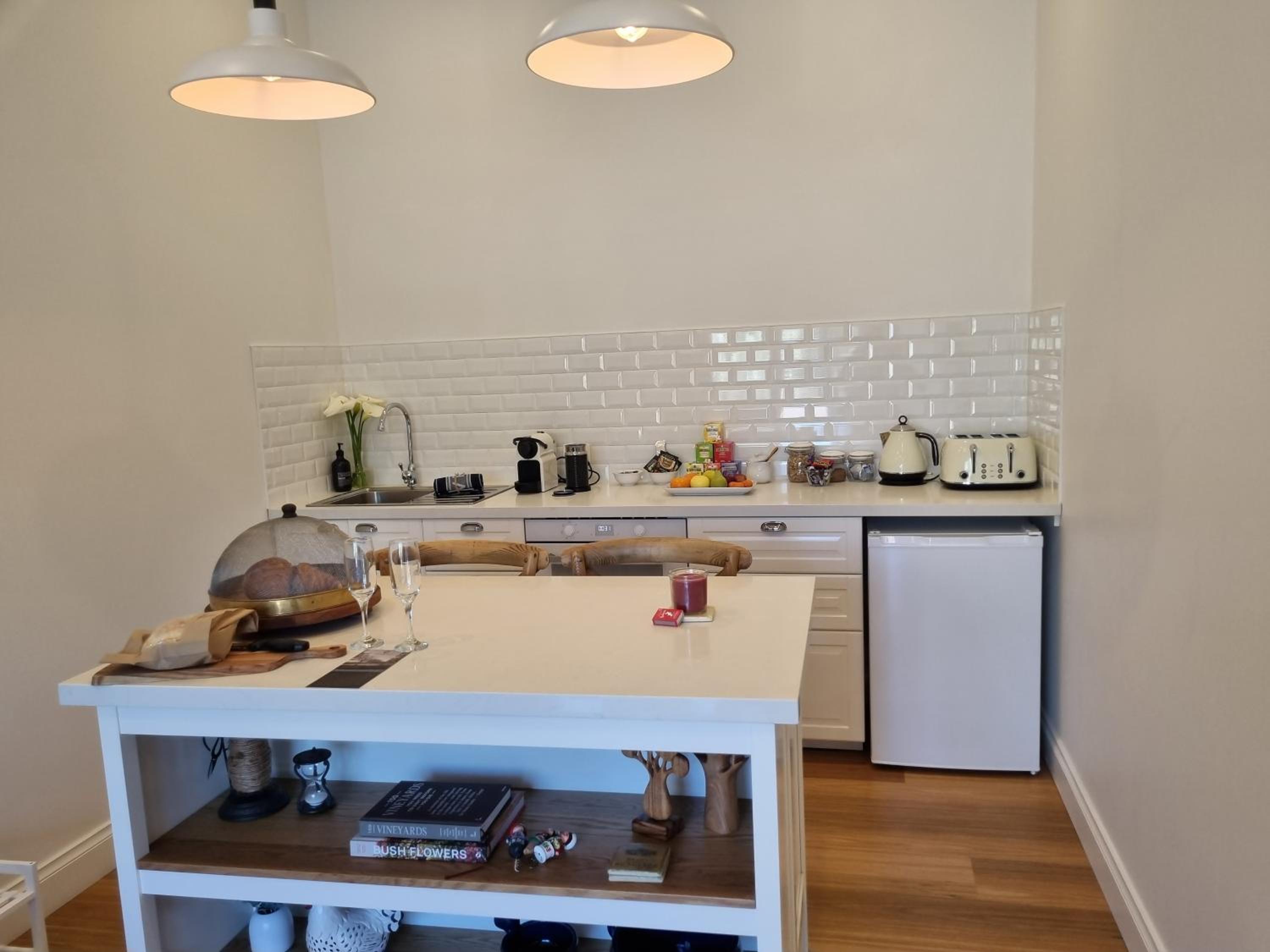 Winemakers Cottage at Treetops Red Hill