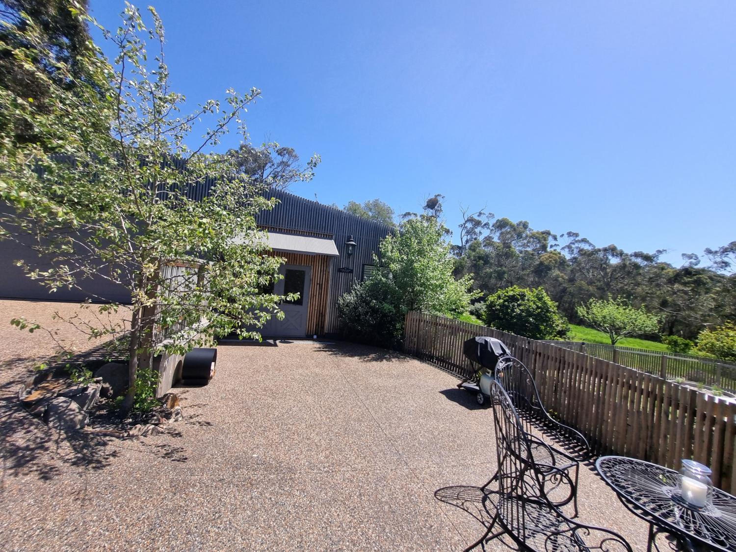 Winemakers Cottage at Treetops Red Hill