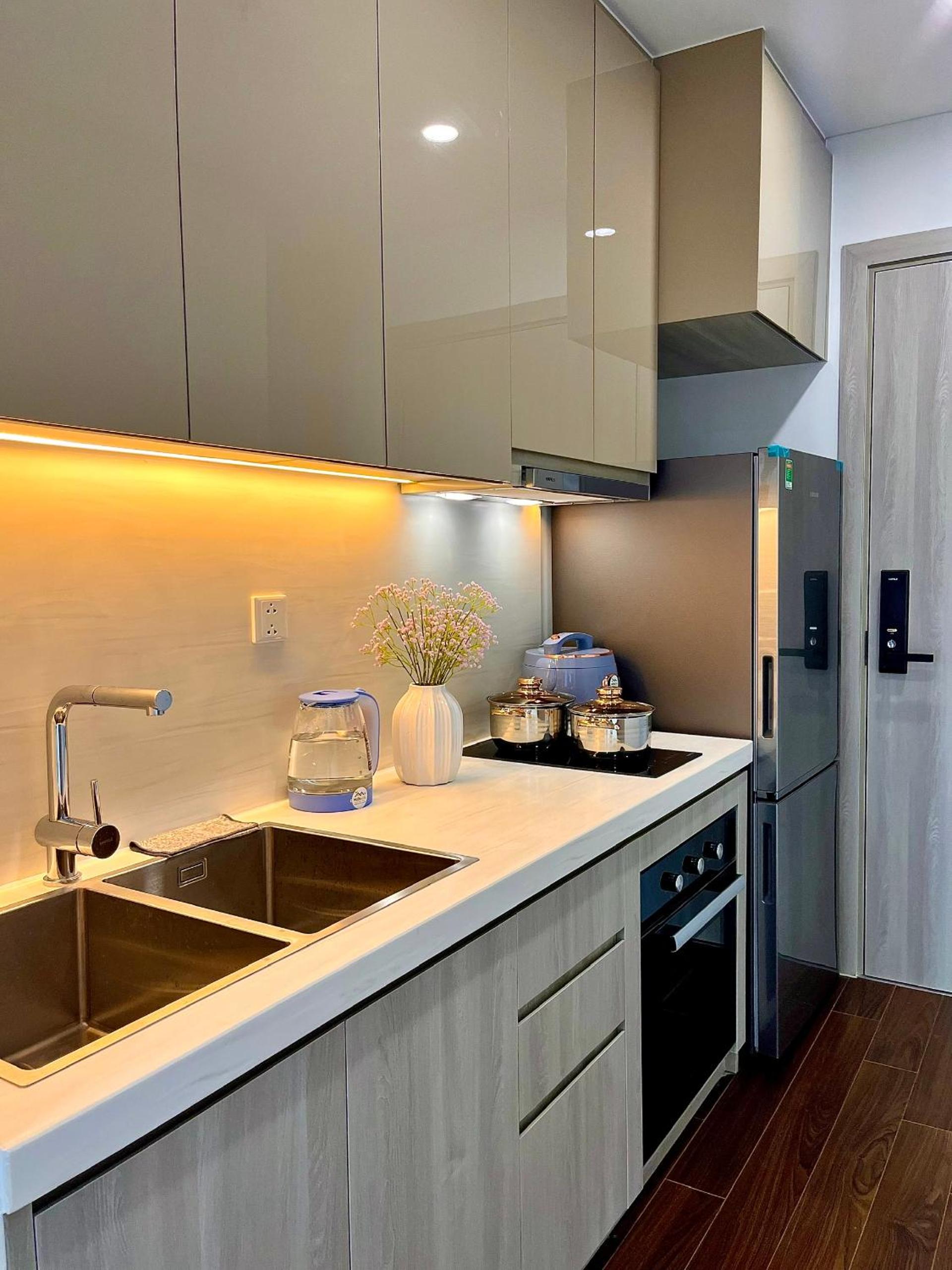Homestay Luxury Vinhomes Smart City- Căn hộ dịch vụ, bể bơi, phòng Gym riêng, View hoàng hôn