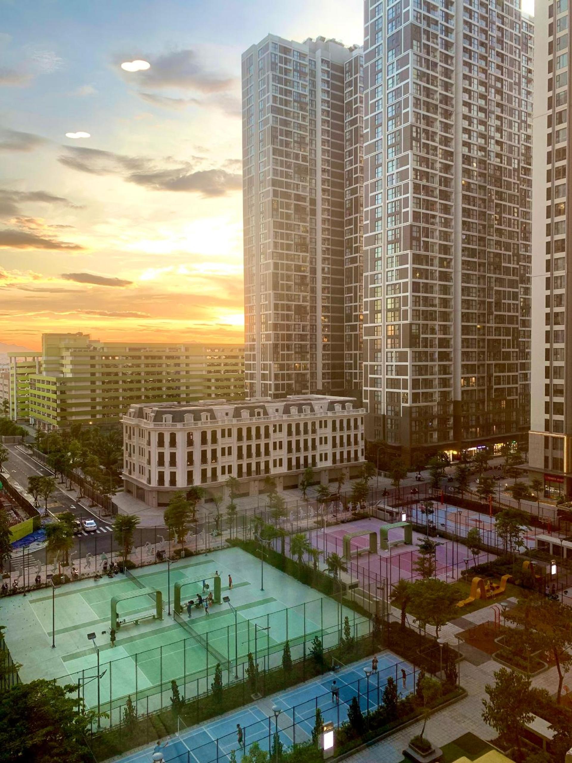 Homestay Luxury Vinhomes Smart City- Căn hộ dịch vụ, bể bơi, phòng Gym riêng, View hoàng hôn