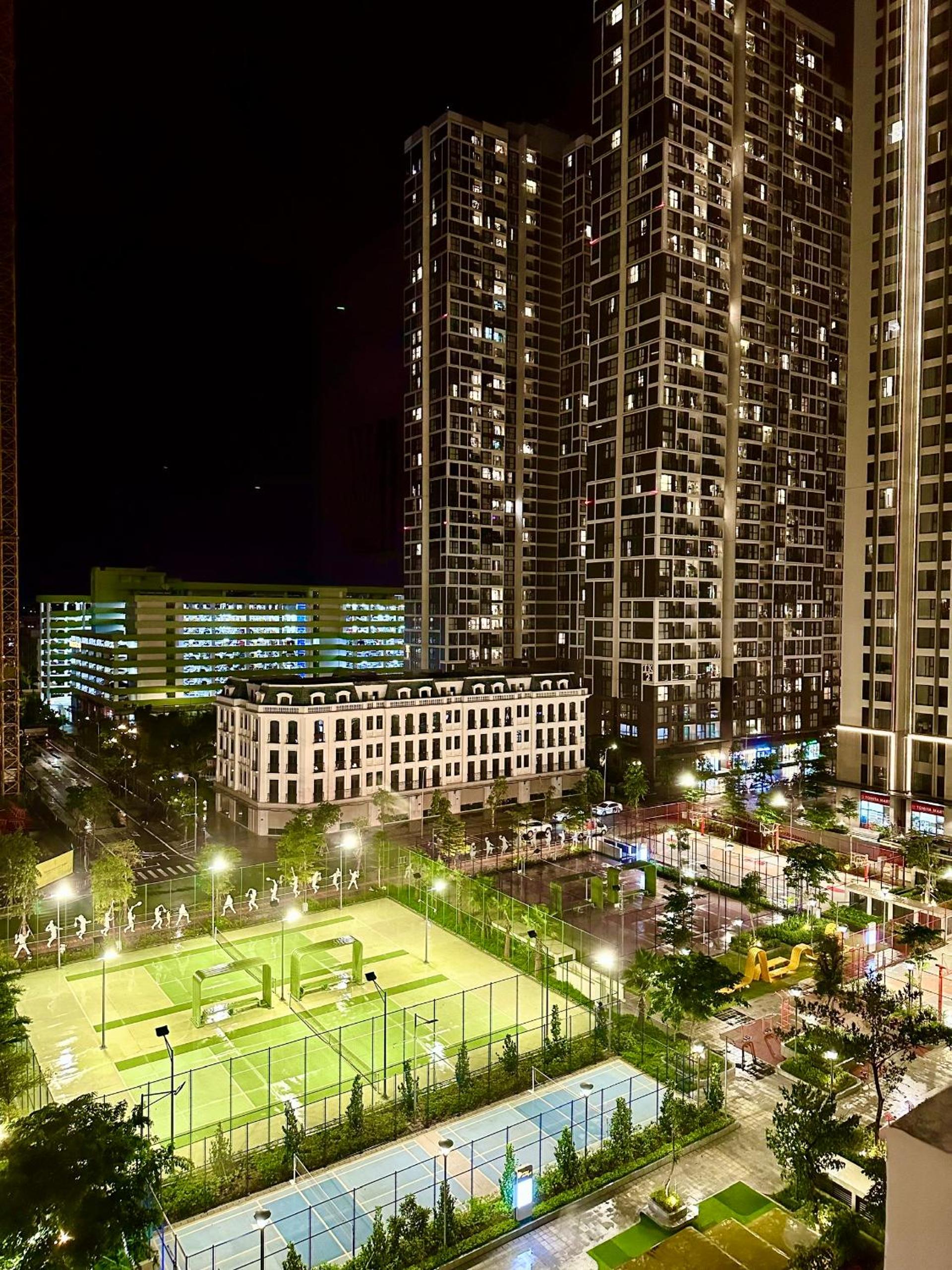 Homestay Luxury Vinhomes Smart City- Căn hộ dịch vụ, bể bơi, phòng Gym riêng, View hoàng hôn