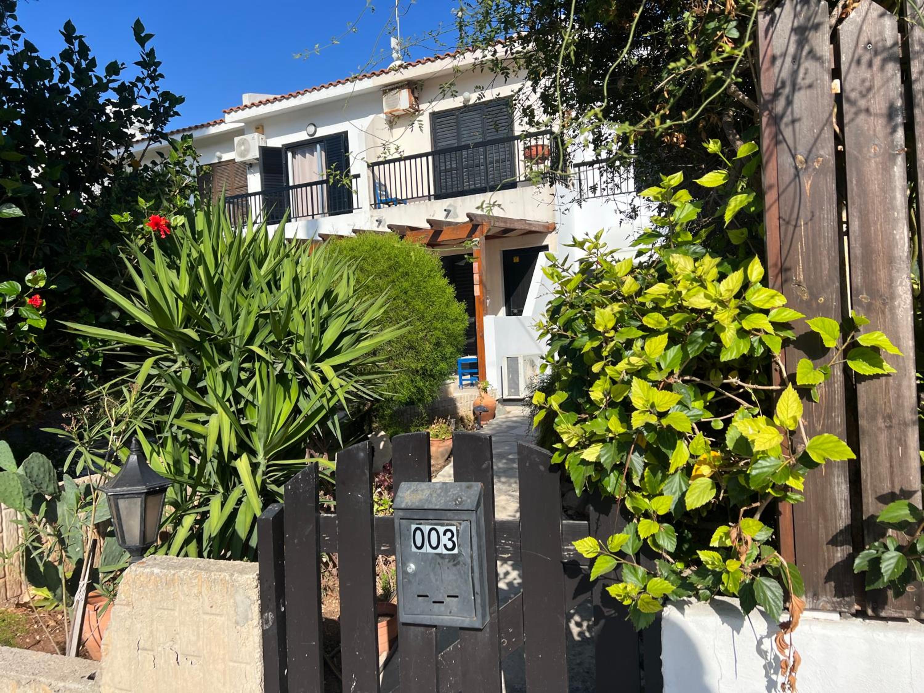 Natalia's Townhouse, Margarita Gardens 003