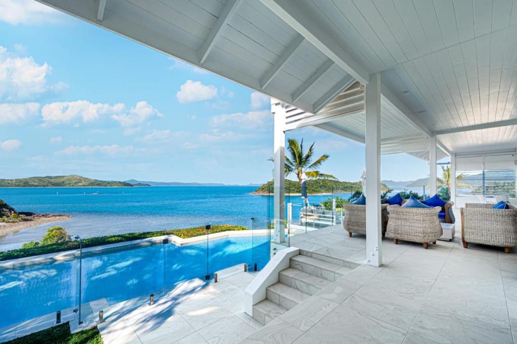 Vue de Bleu' Luxury Whitsunday Ocean View Retreat