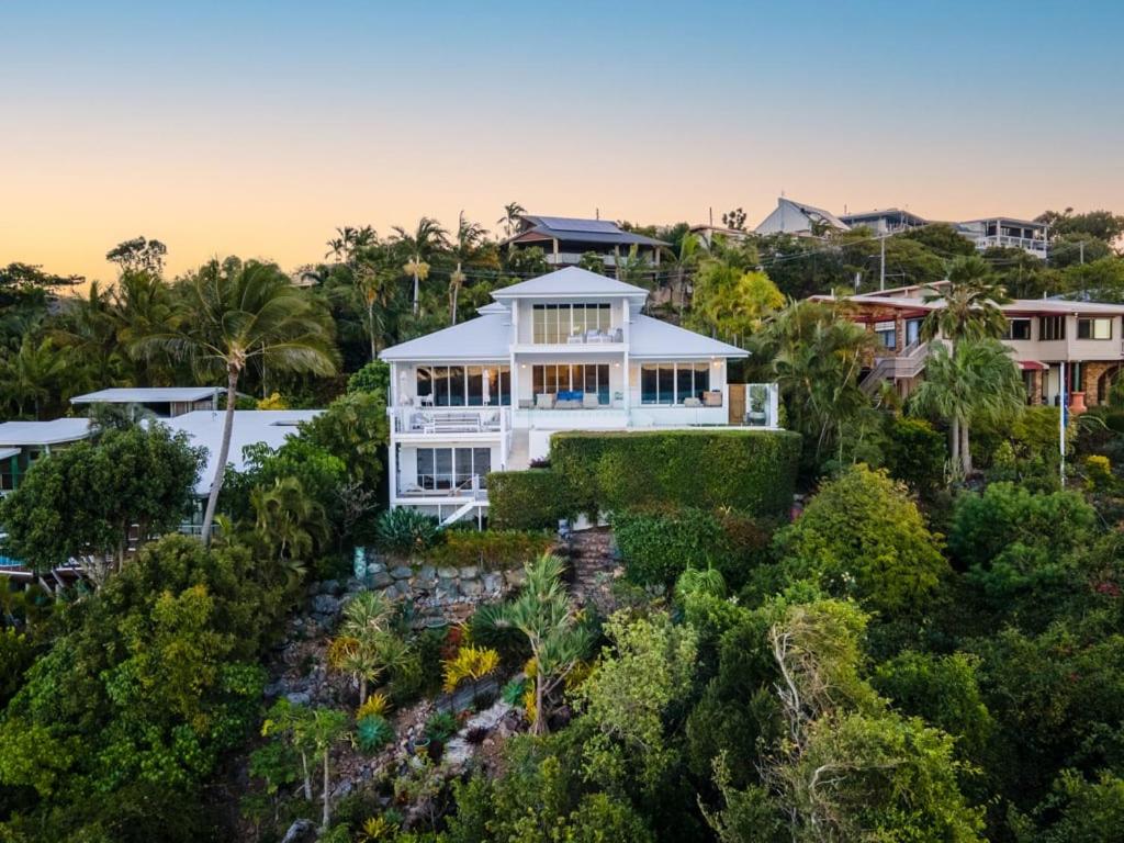 Vue de Bleu' Luxury Whitsunday Ocean View Retreat