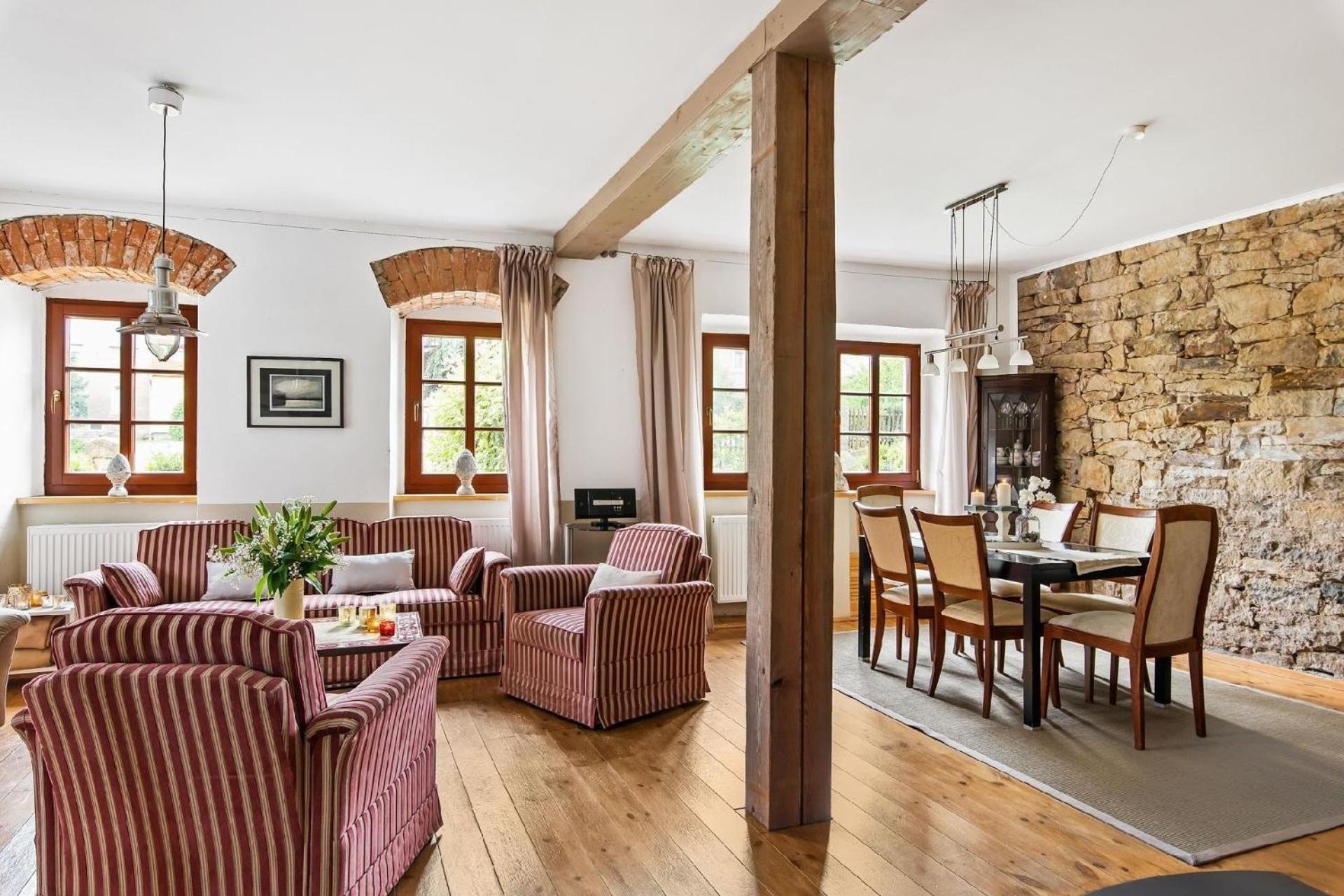 Ferienhaus in Sobrigau mit Garten, Terrasse und Grill