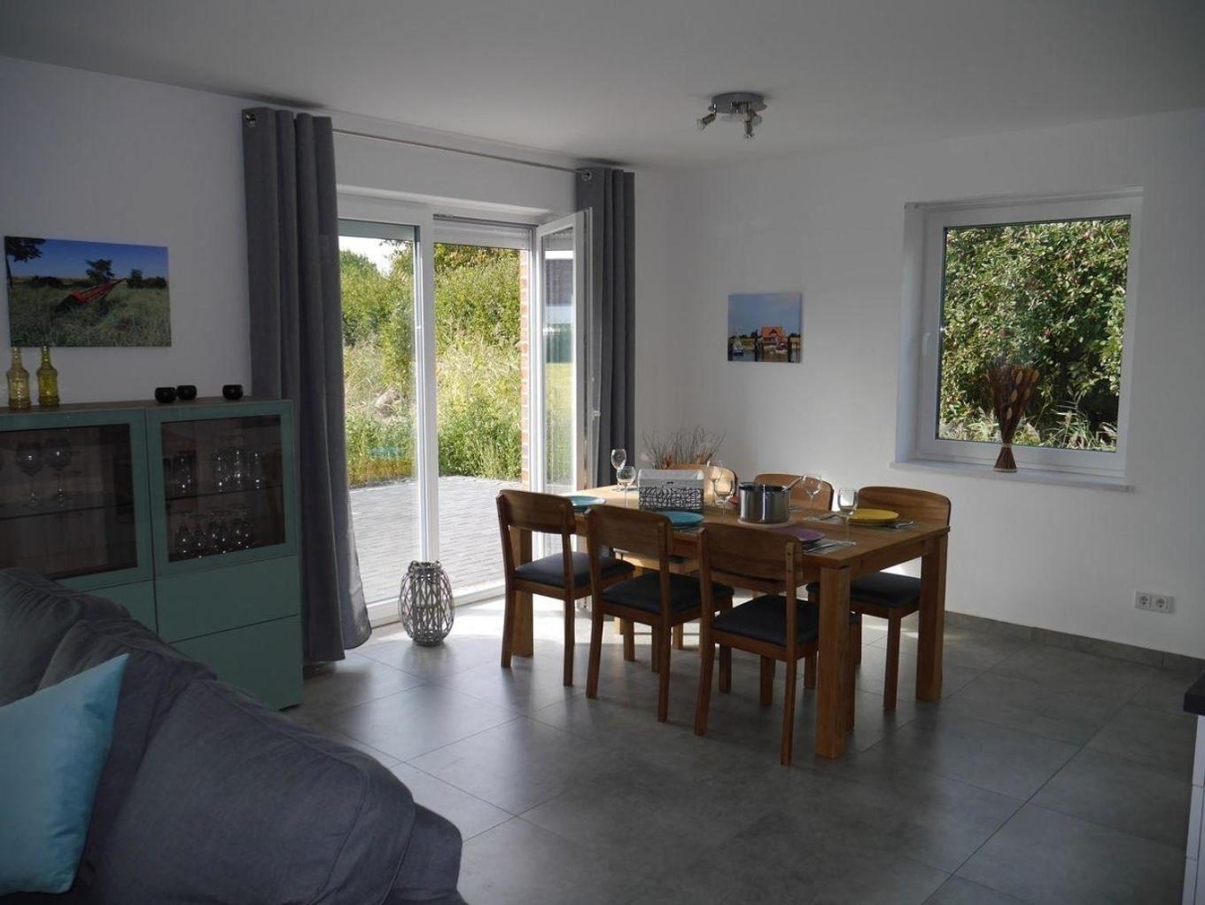 Ferienwohnung in Fedderwardersiel mit Terrasse