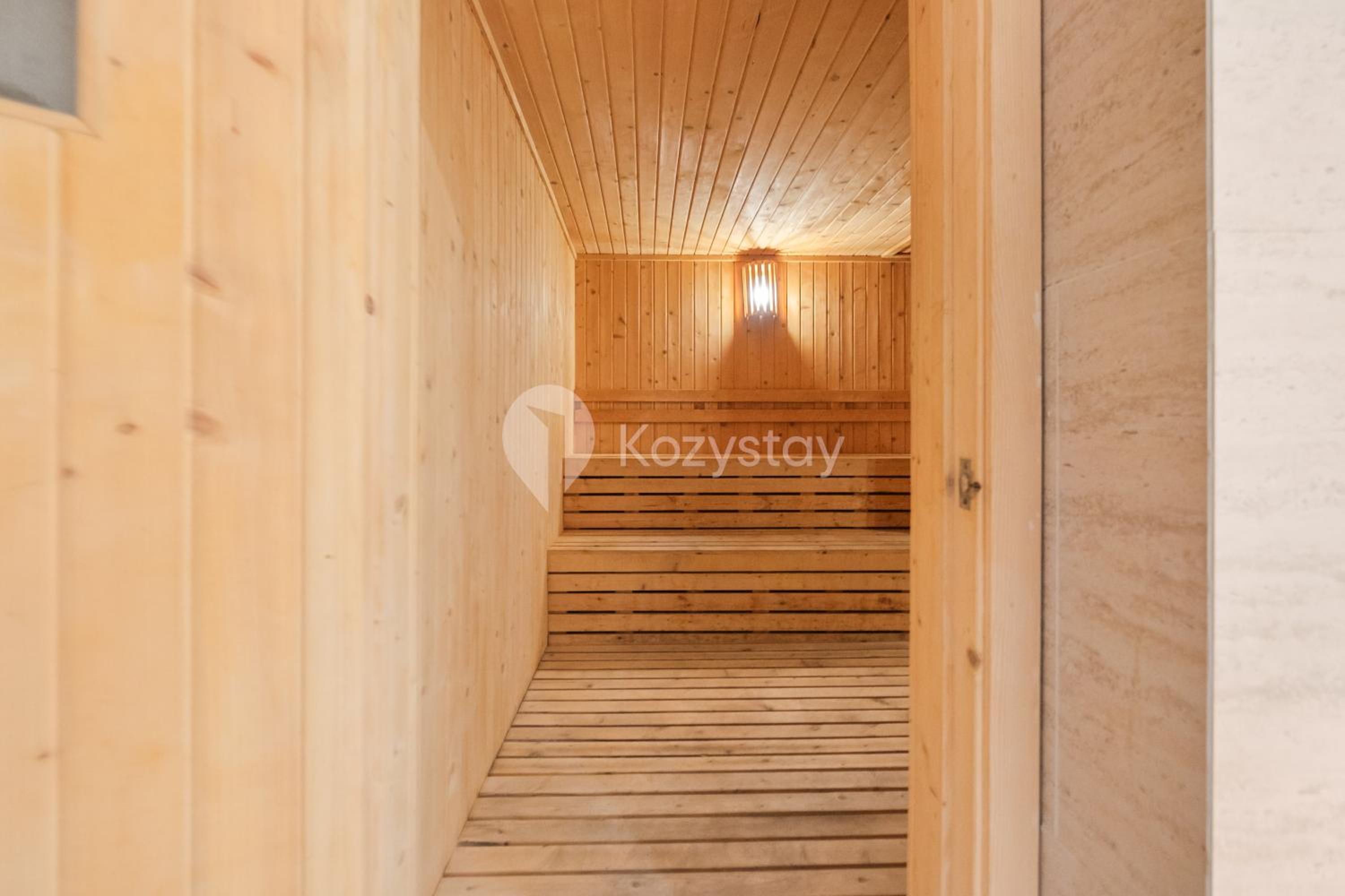 Hotel Neira By Kozystay - Pik City View