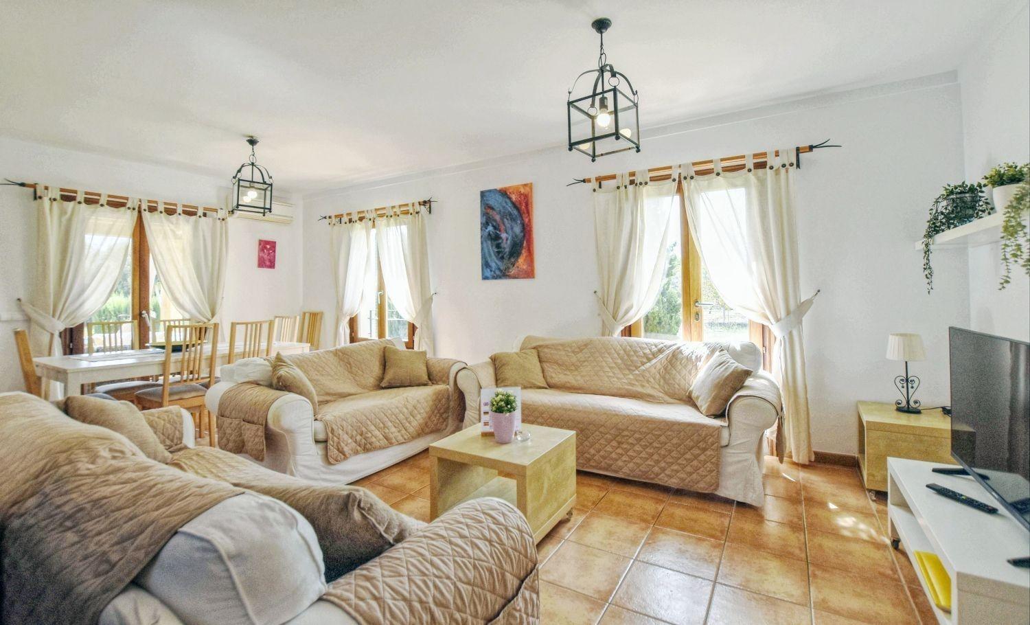 Gemütliches Ferienhaus mit Pool