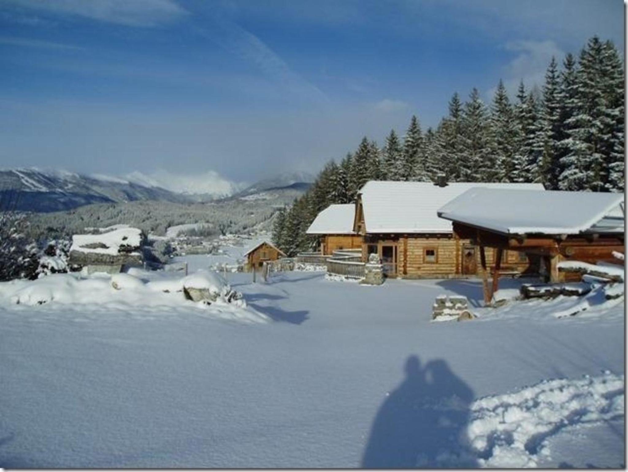 Exklusives Chalet am Waldesrand mit Traumaussicht, eigener Sauna, Kamin und Wintergarten