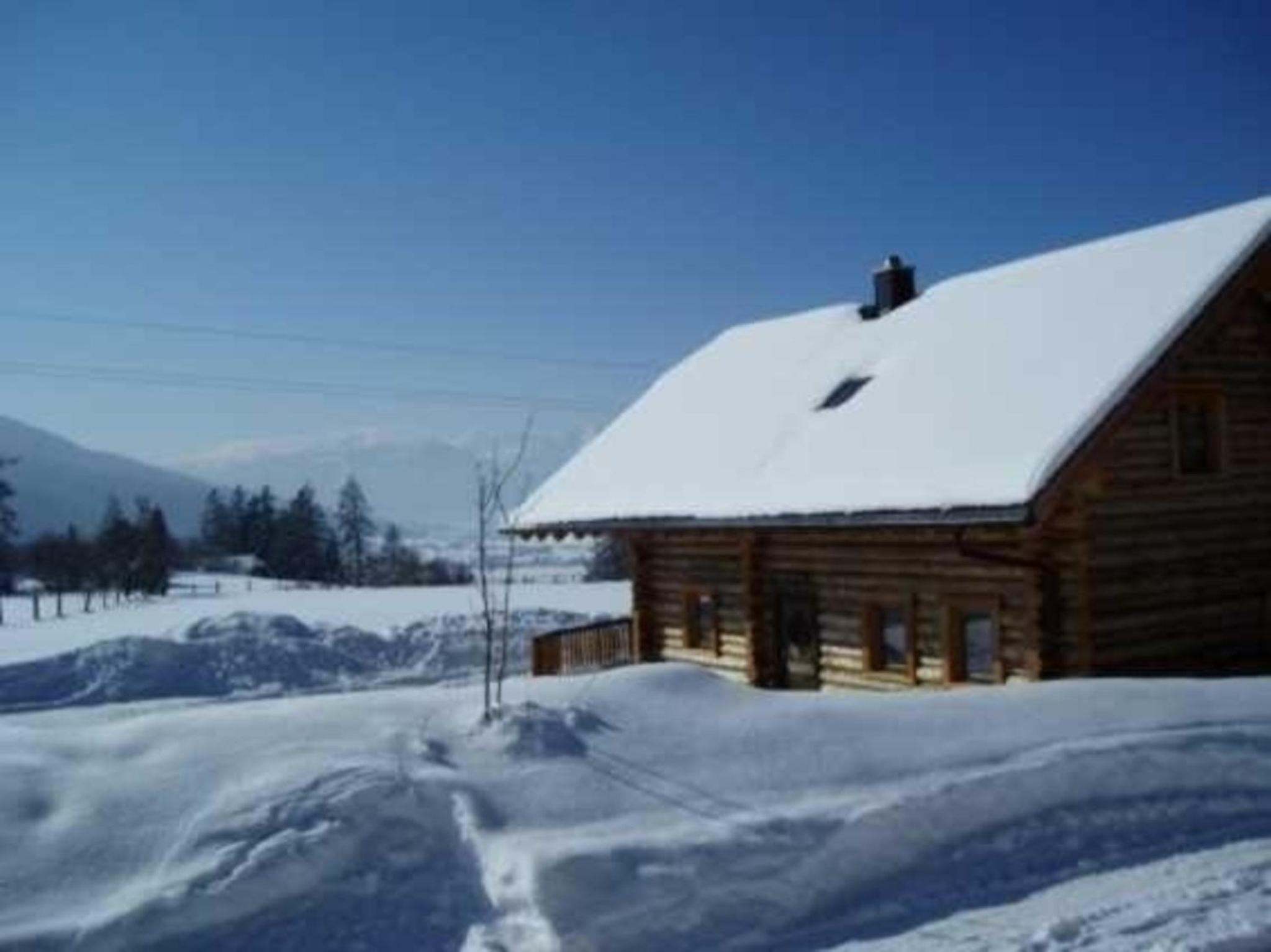 Exklusives Chalet am Waldesrand mit Traumaussicht, eigener Sauna, Kamin und Wintergarten