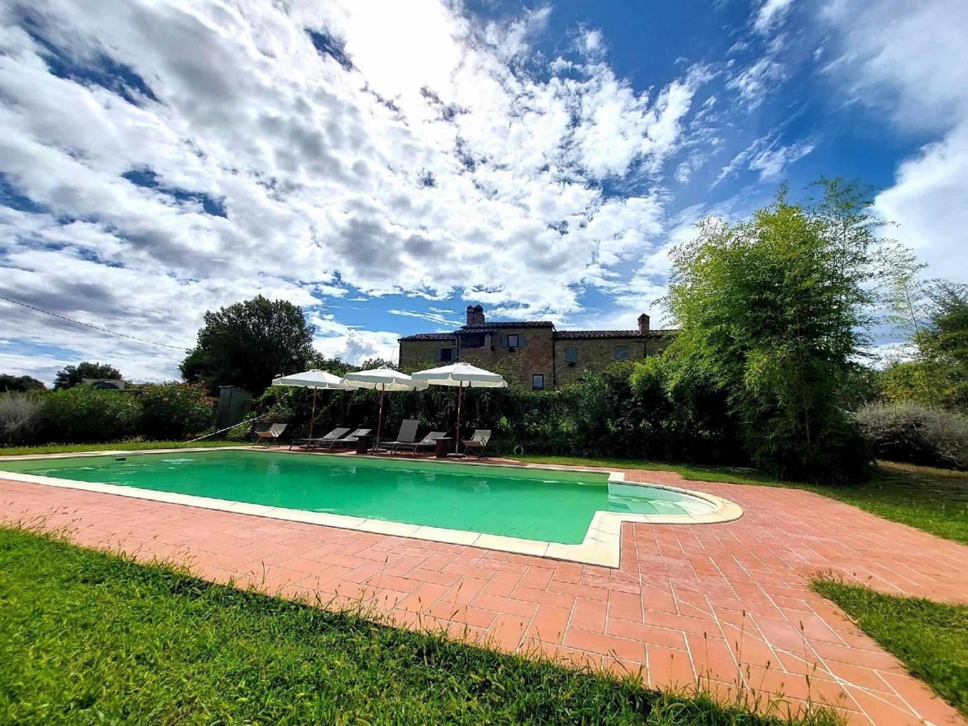 Schönes Ferienhaus in Gambassi Terme mit Privatem Pool