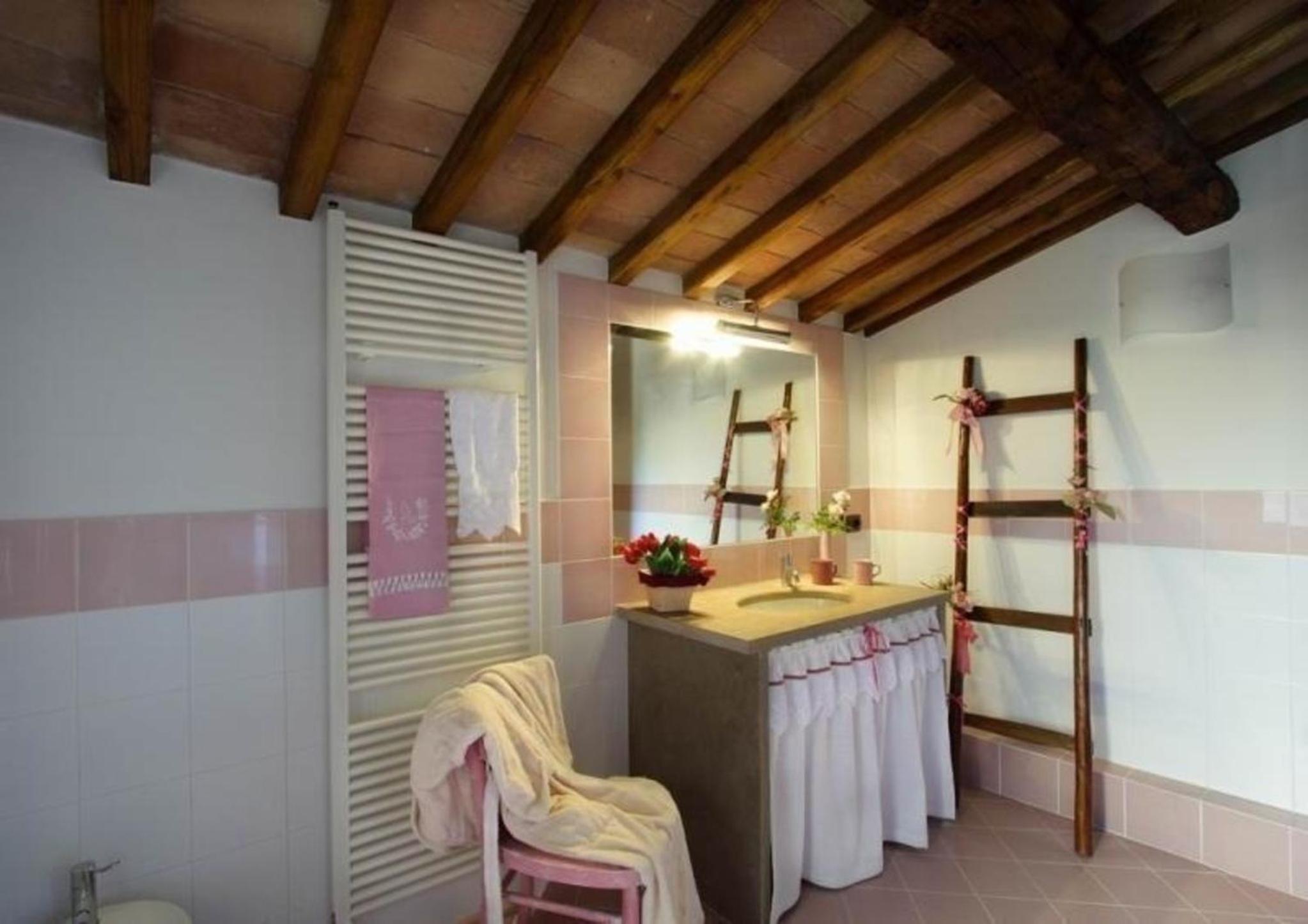 Schönes Ferienhaus in Gambassi Terme mit Privatem Pool