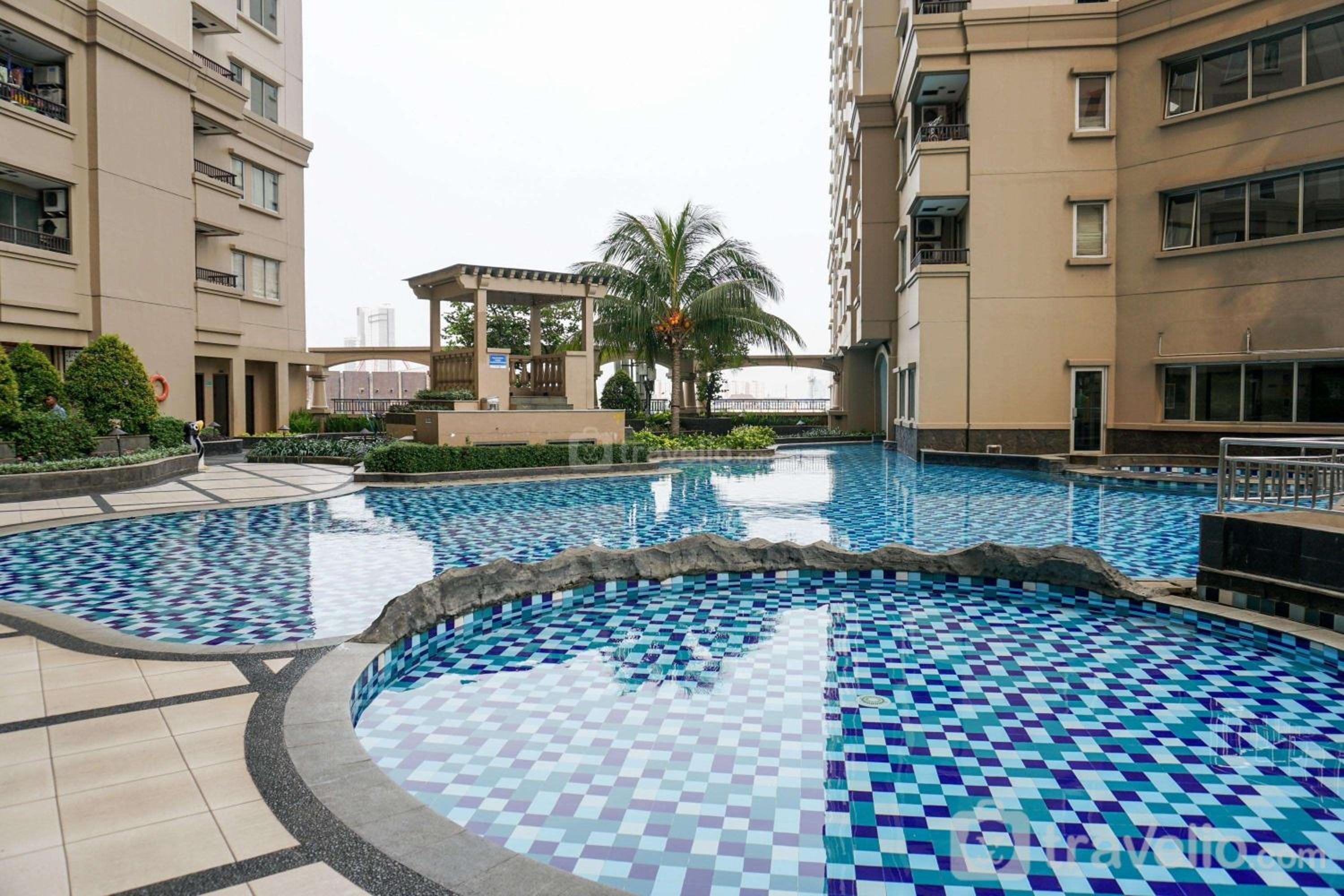 Cozy Stay 2BR Marina Ancol Apartment By Travelio