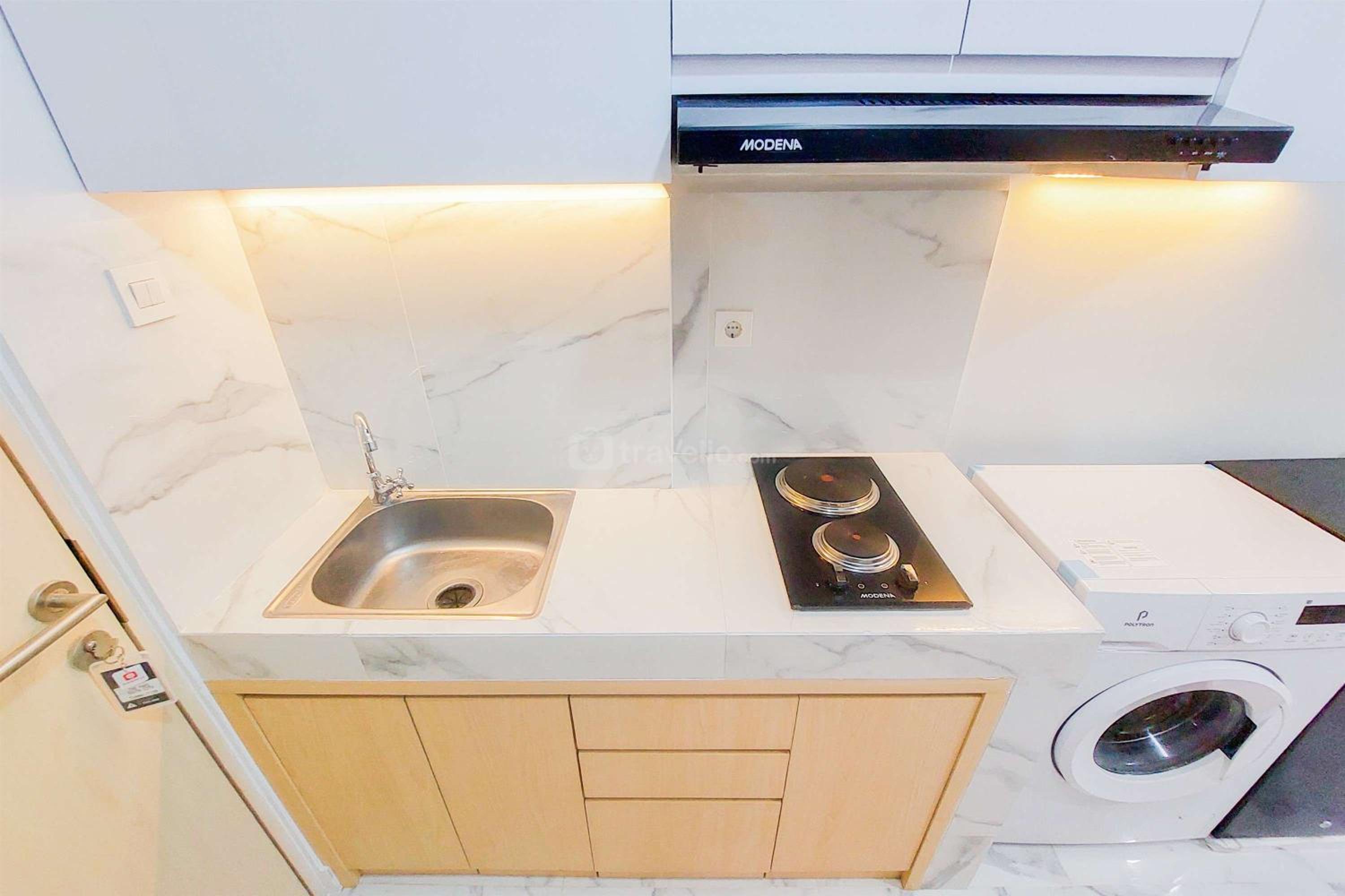 Good Deal Studio at The Parc South City Apartment By Travelio view 3