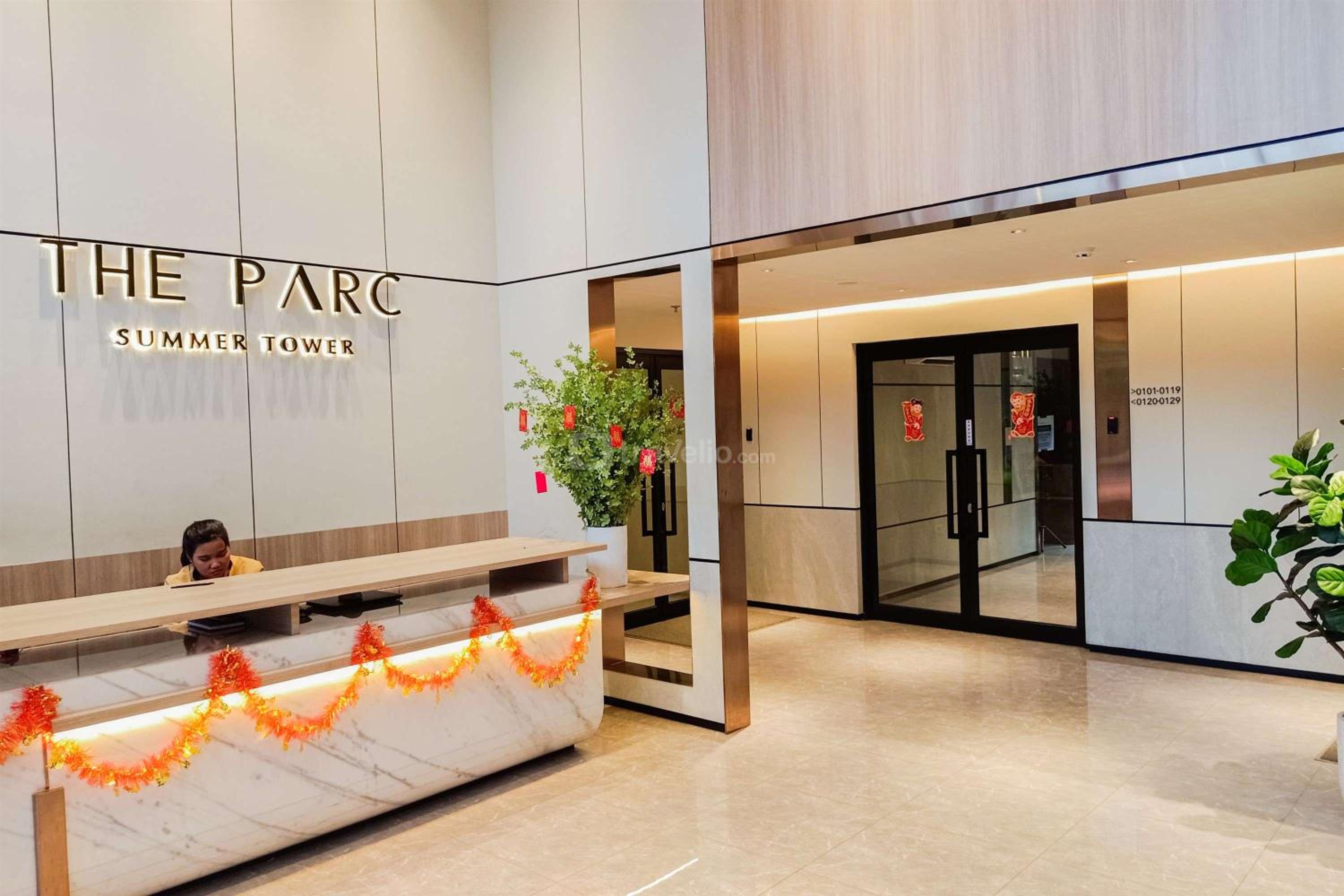 Good Deal Studio at The Parc South City Apartment By Travelio view 5