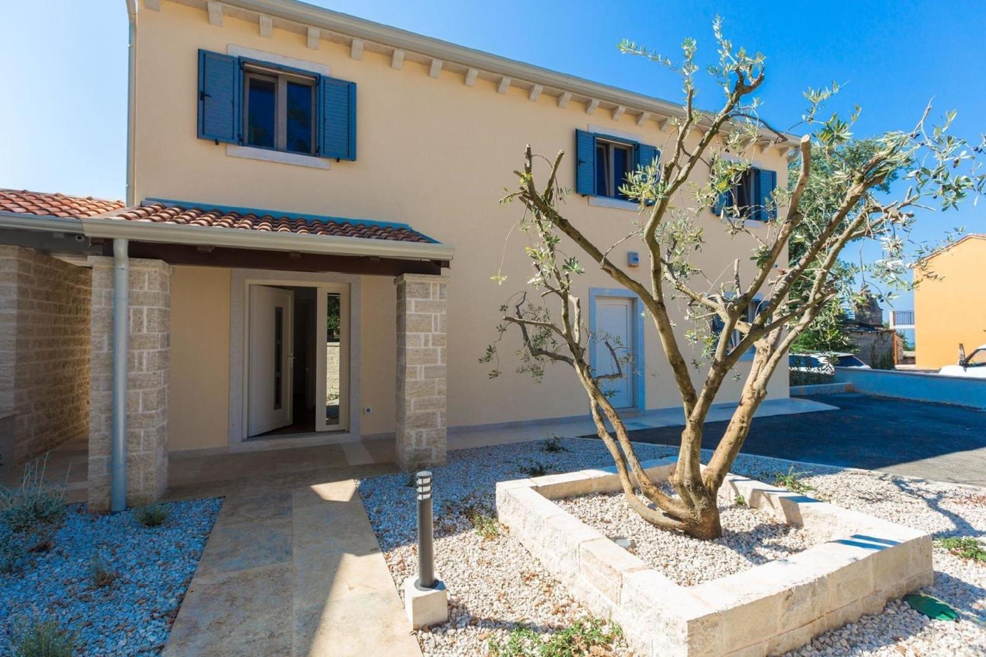 Tolles Ferienhaus In Deklići Mit Privatem Pool view 3