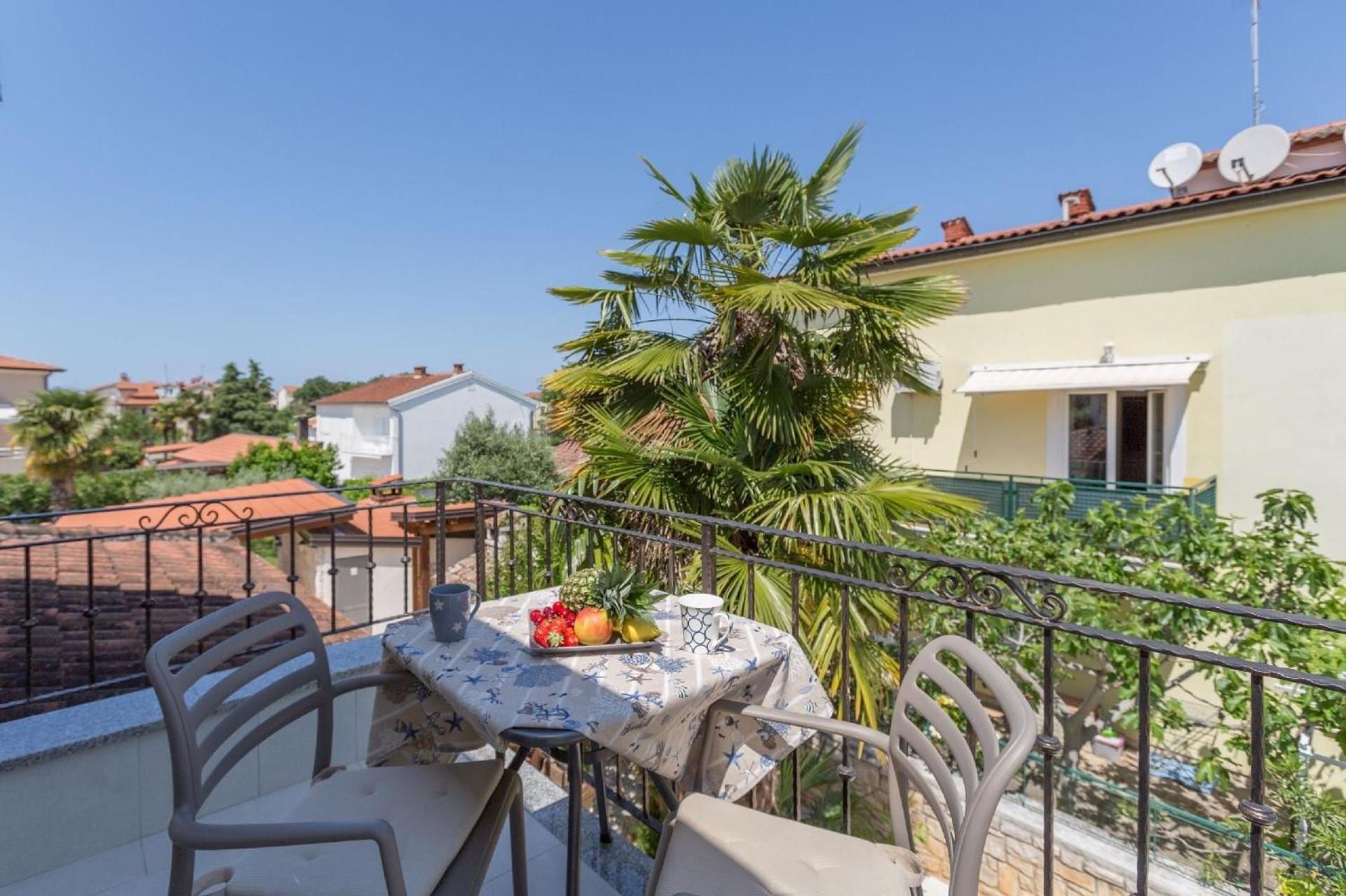 Ferienwohnung Paradiso für 2 Personen mit Pool